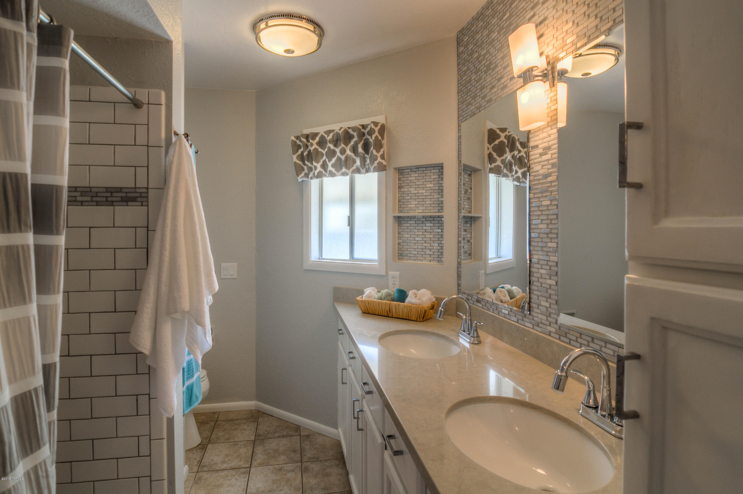 Tanque Verde Est Townhouses - Residential