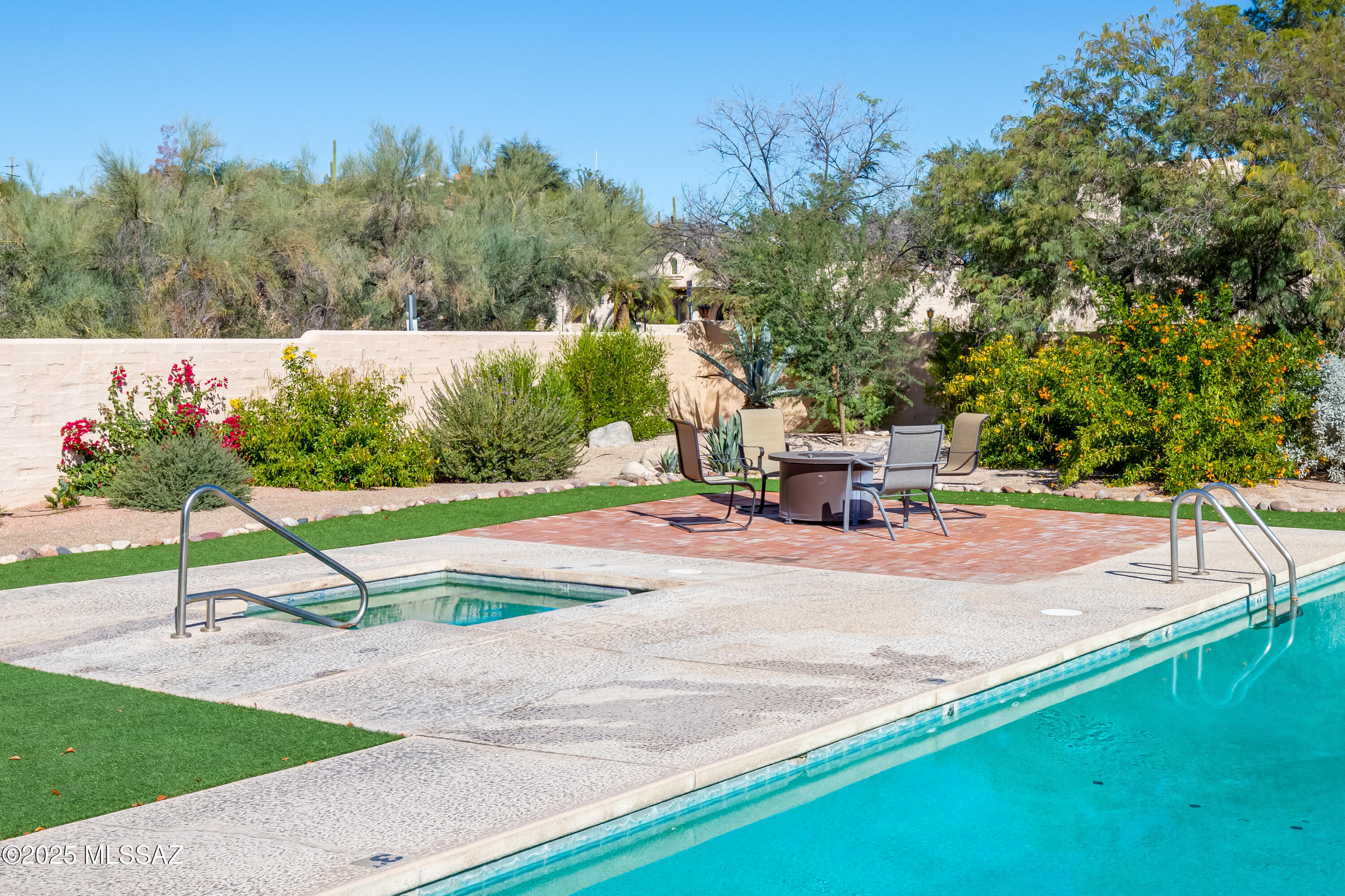 Pueblo Villas - Residential