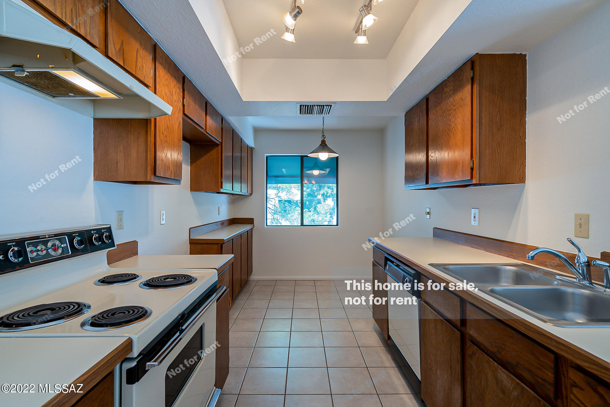 Summertree Condominiums (1-224) - Residential
