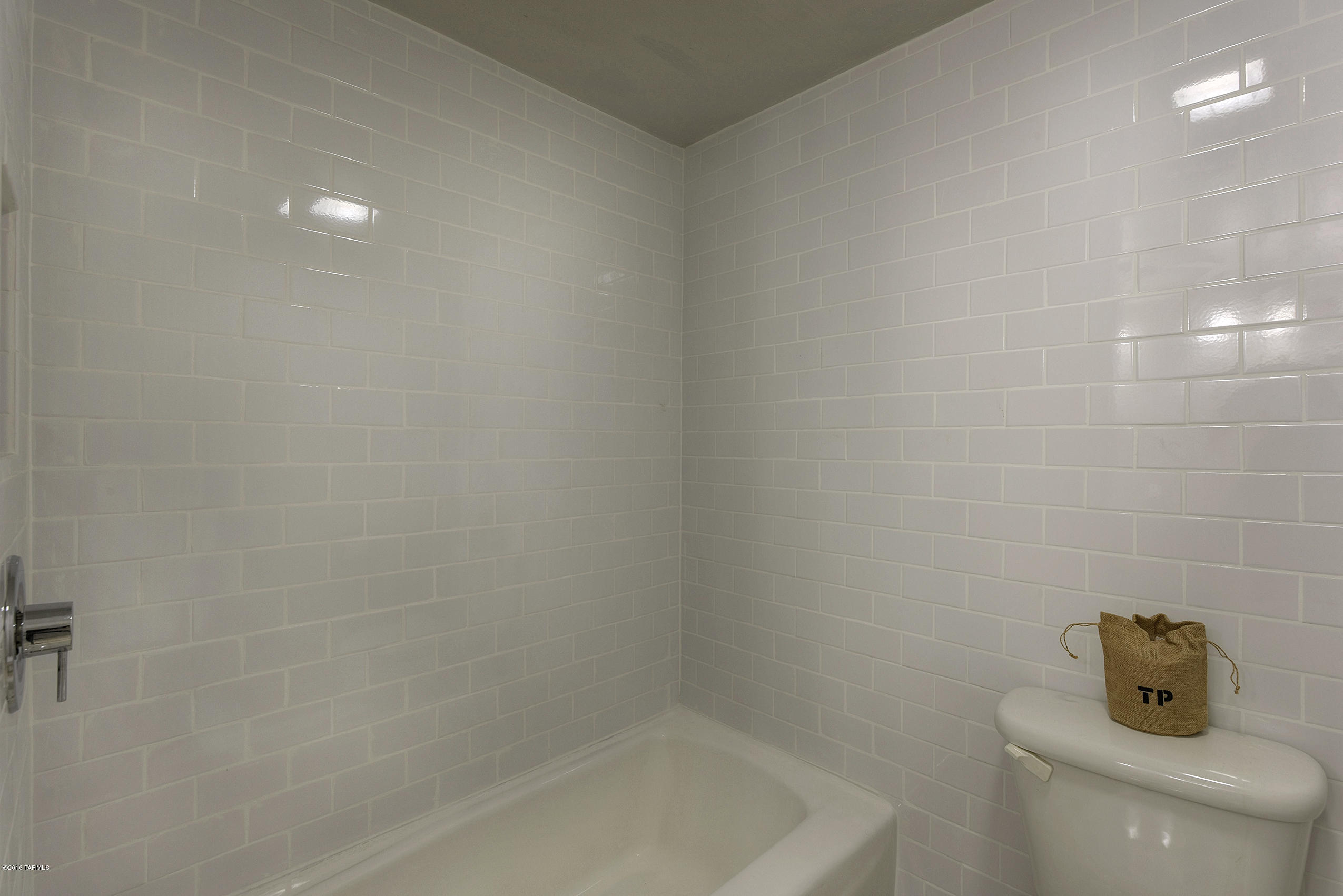 El Encanto Apartments - Residential