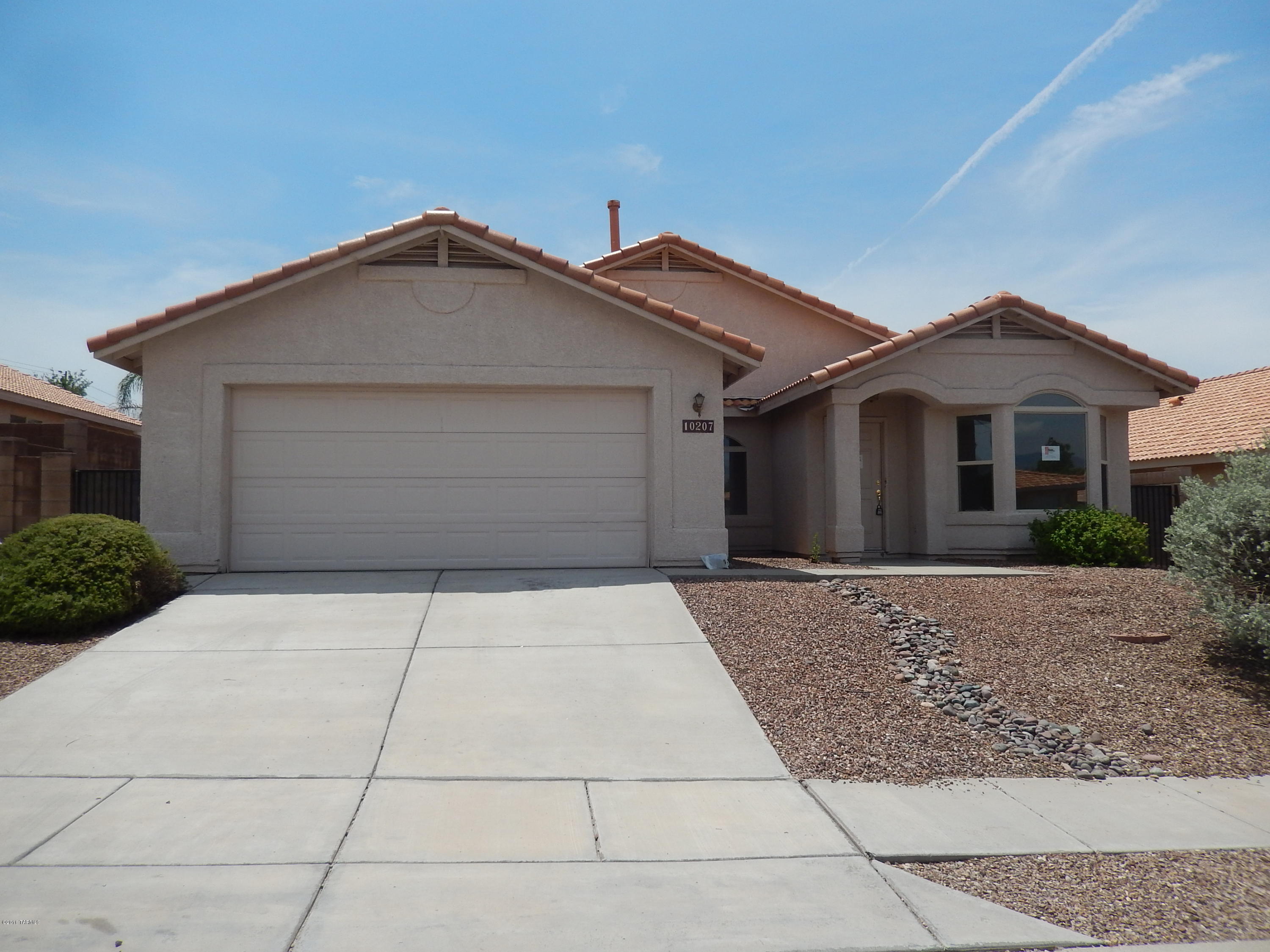 HomePath Property - Classic conventional architecture will reflect your individual touches in this 3 bedroom plus den, living room/dining room, family room with fireplace, great kitchen overlooking family room and lovely patio. Entire interior painted in decorator colors and new earth-tone carpet throughout. If you've been waiting for an exceptional value - this is it!!!  Buy tomorrow's security for your family today.  Close to great schools, shopping, medical and bus line. Special HomePath First Time Homebuyer Program with 3% closing costs available to qualified buyers (see attached flyer for details).