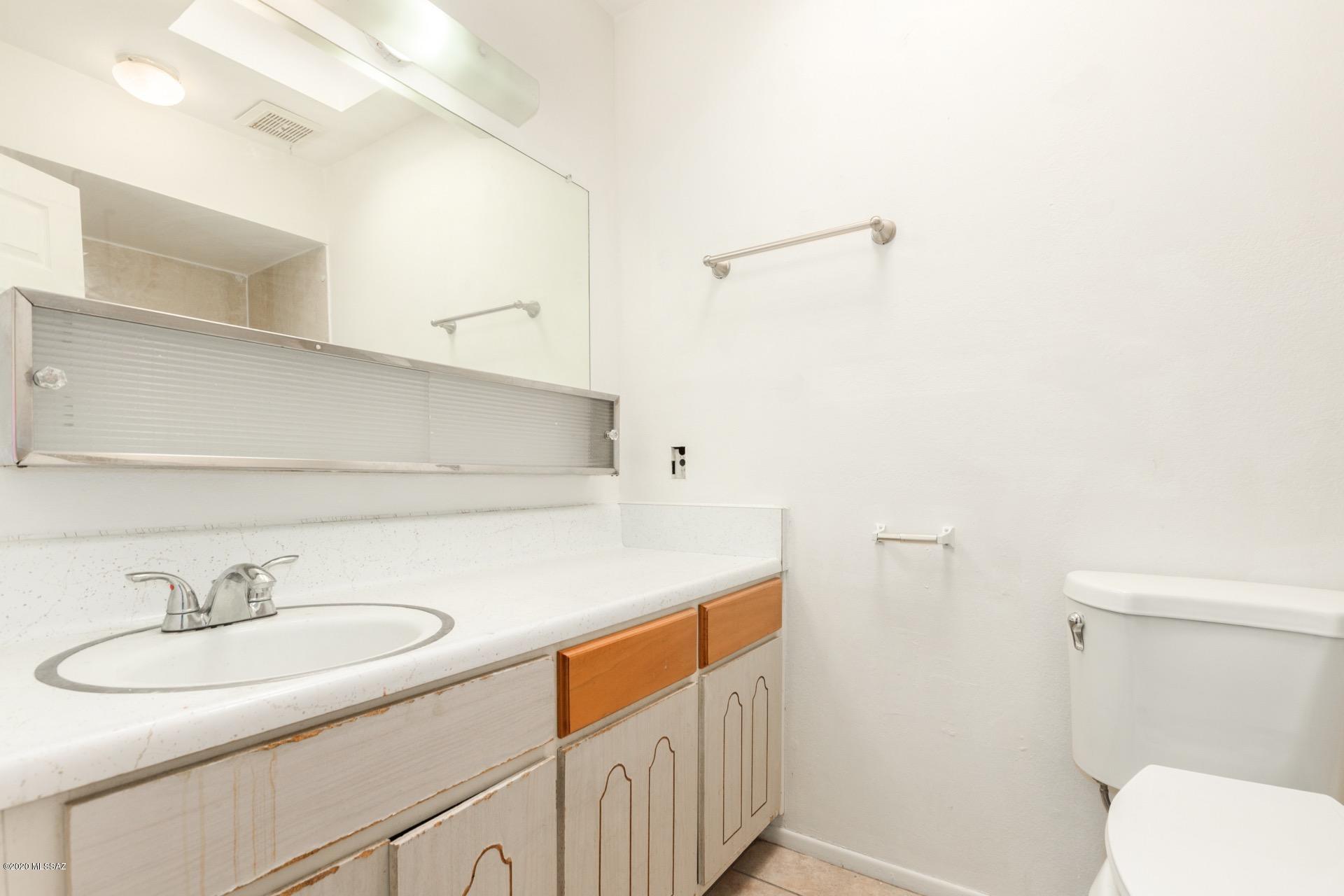 Vista Del Oro Townhouses (1-33) - Residential