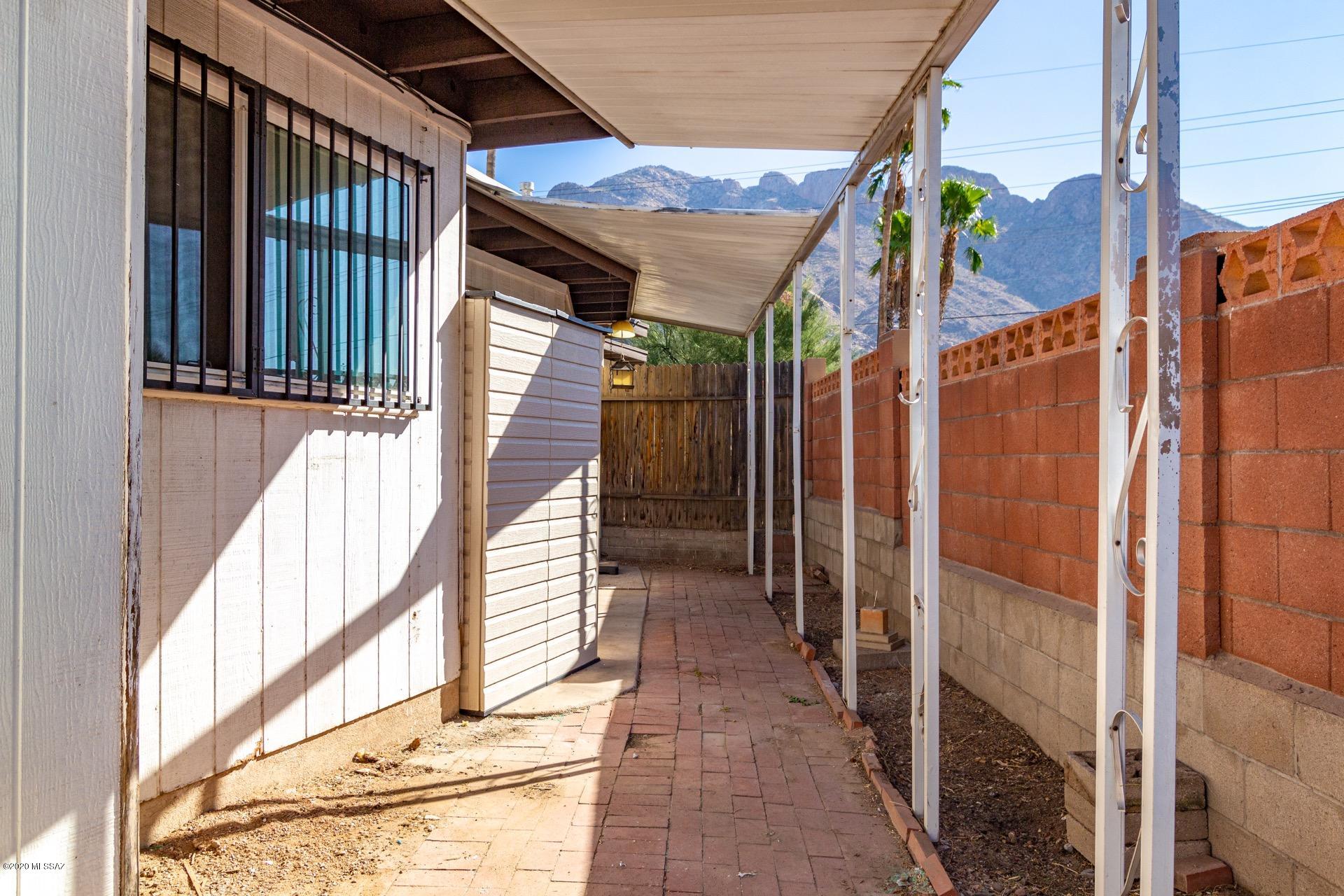Vista Del Oro Townhouses (1-33) - Residential