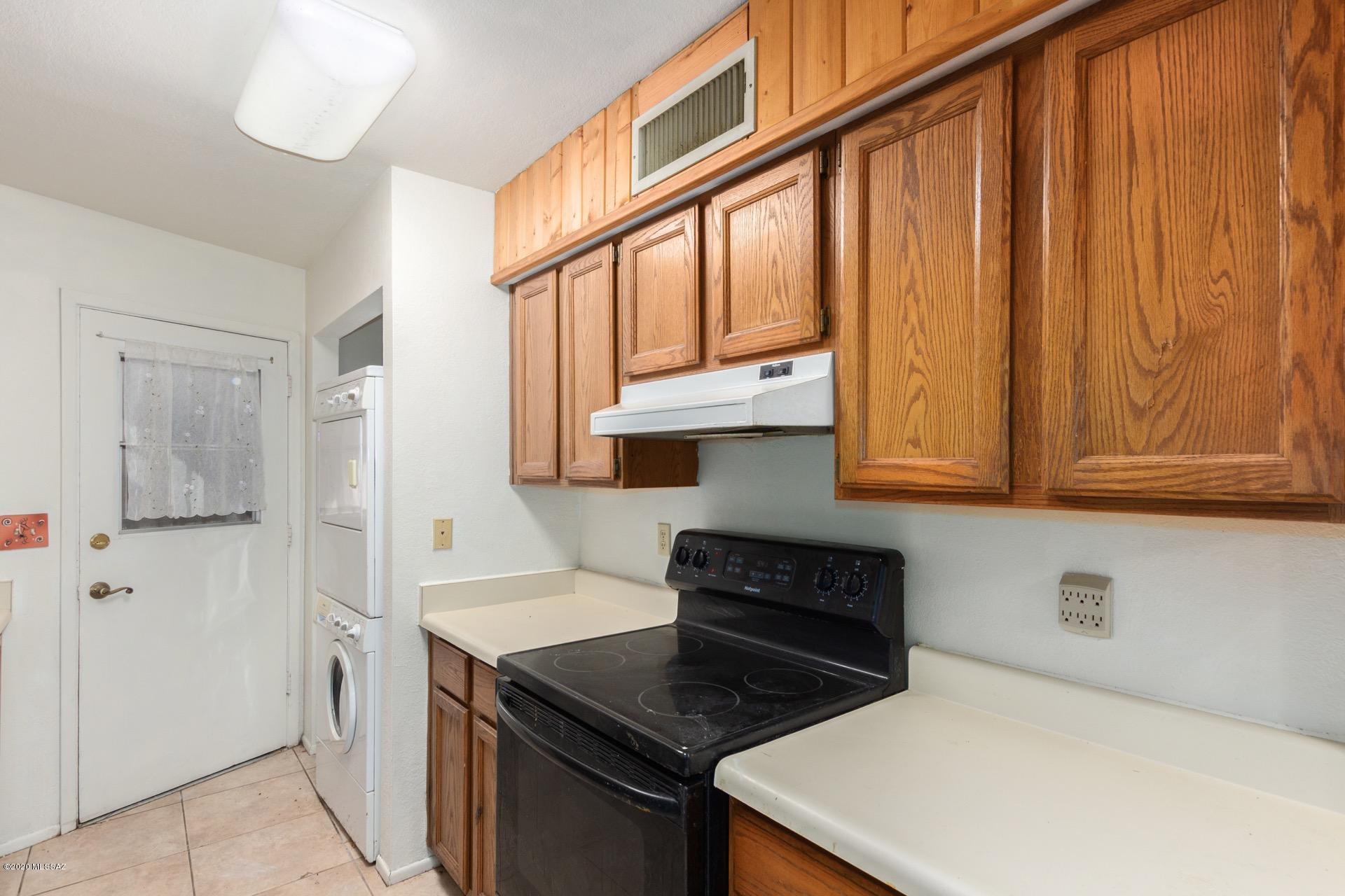 Vista Del Oro Townhouses (1-33) - Residential