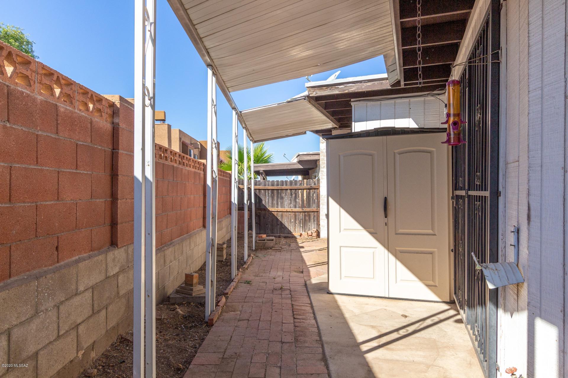 Vista Del Oro Townhouses (1-33) - Residential