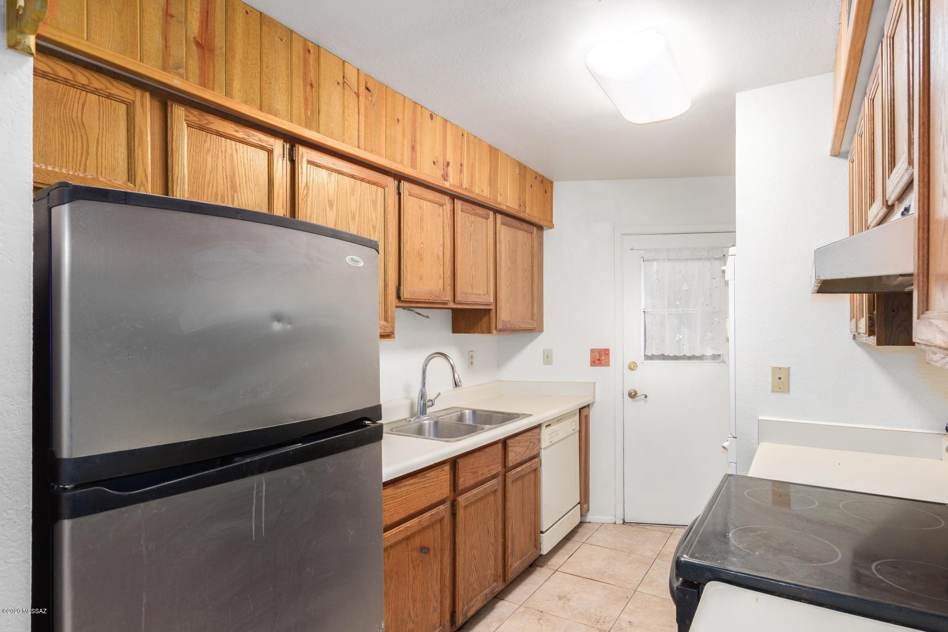 Vista Del Oro Townhouses (1-33) - Residential