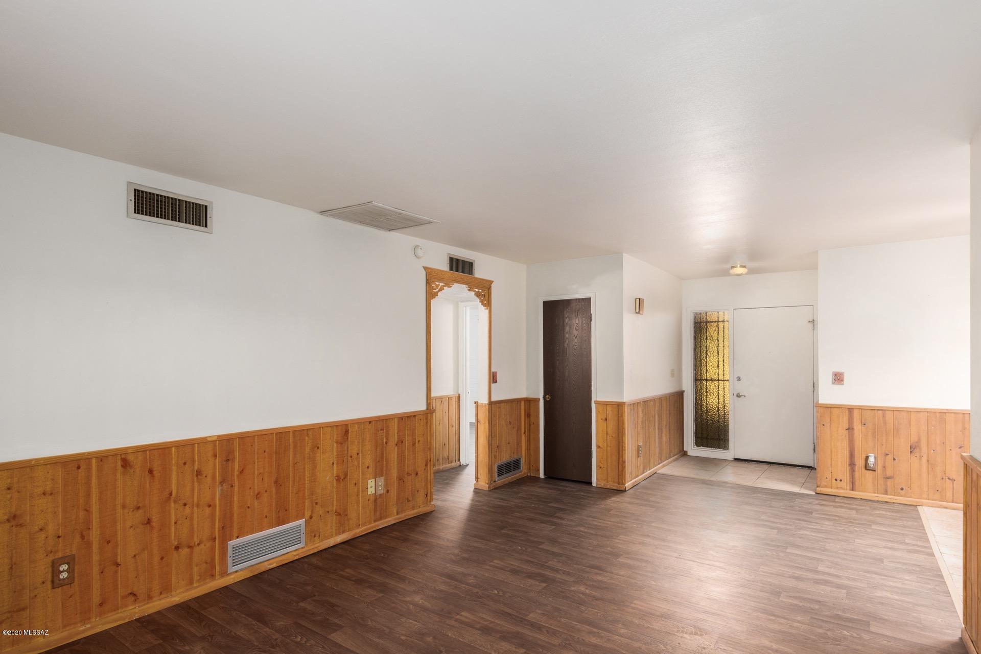 Vista Del Oro Townhouses (1-33) - Residential