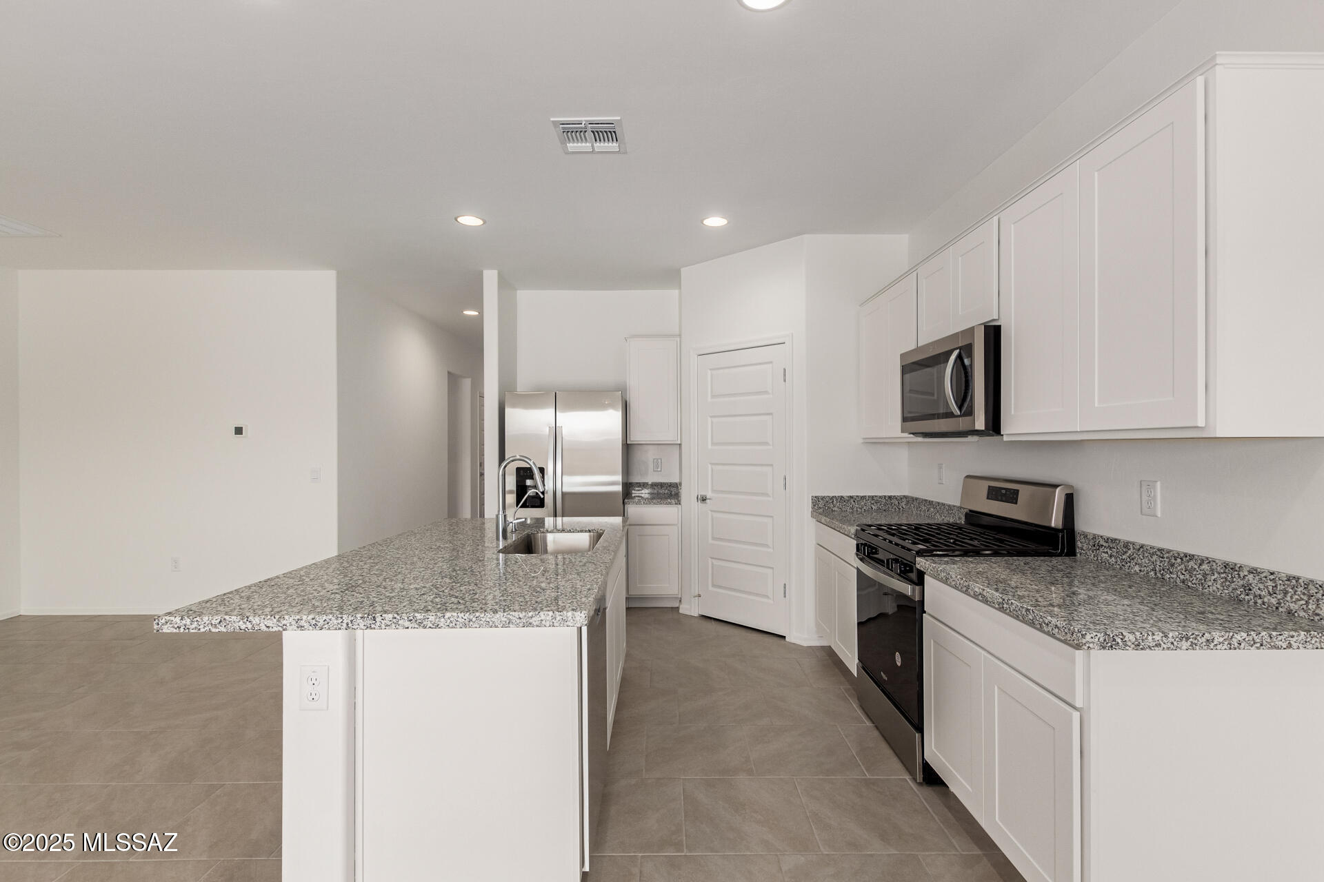 Saguaro Bloom SQ20180540069 - Residential