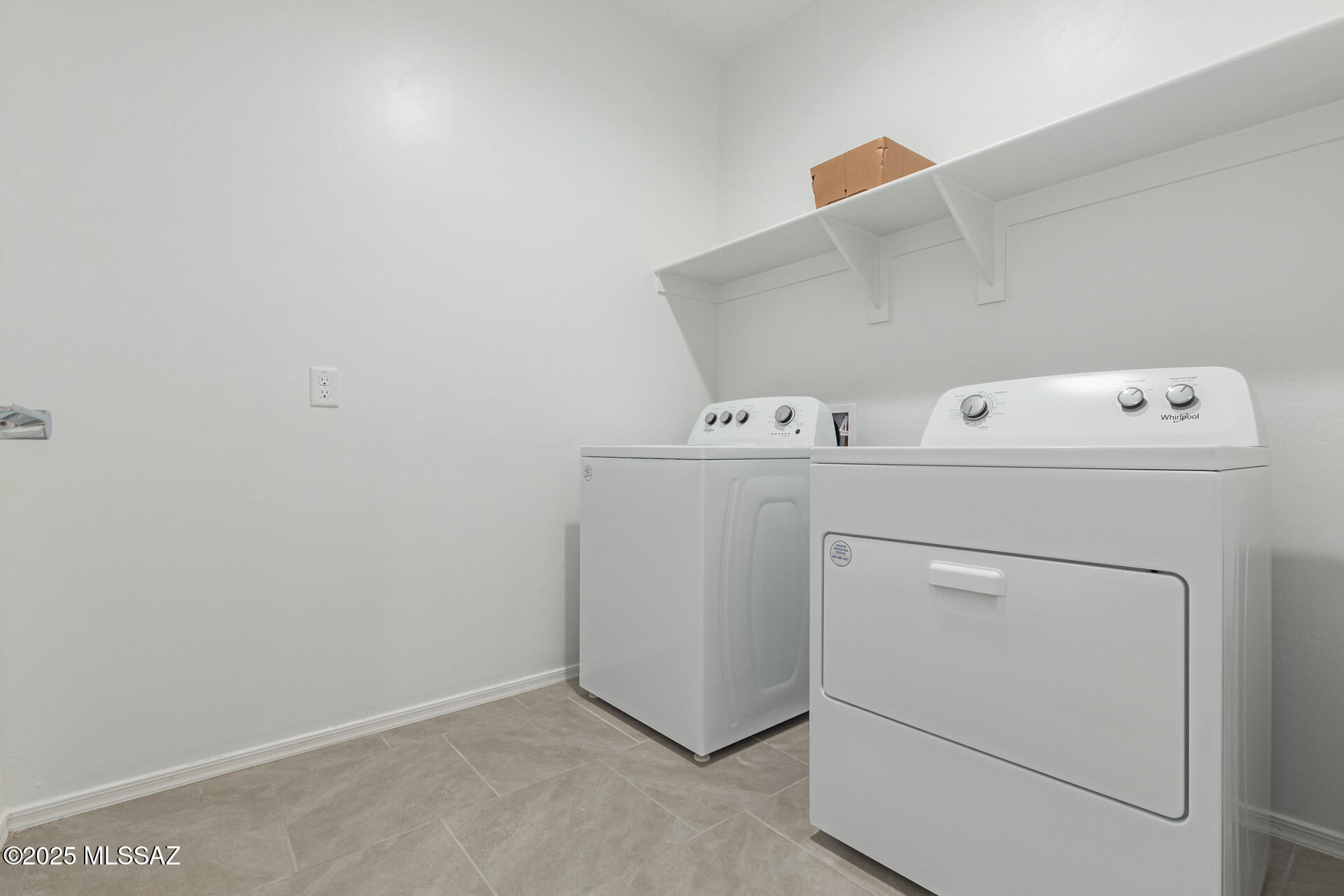 Saguaro Bloom SQ20180540069 - Residential