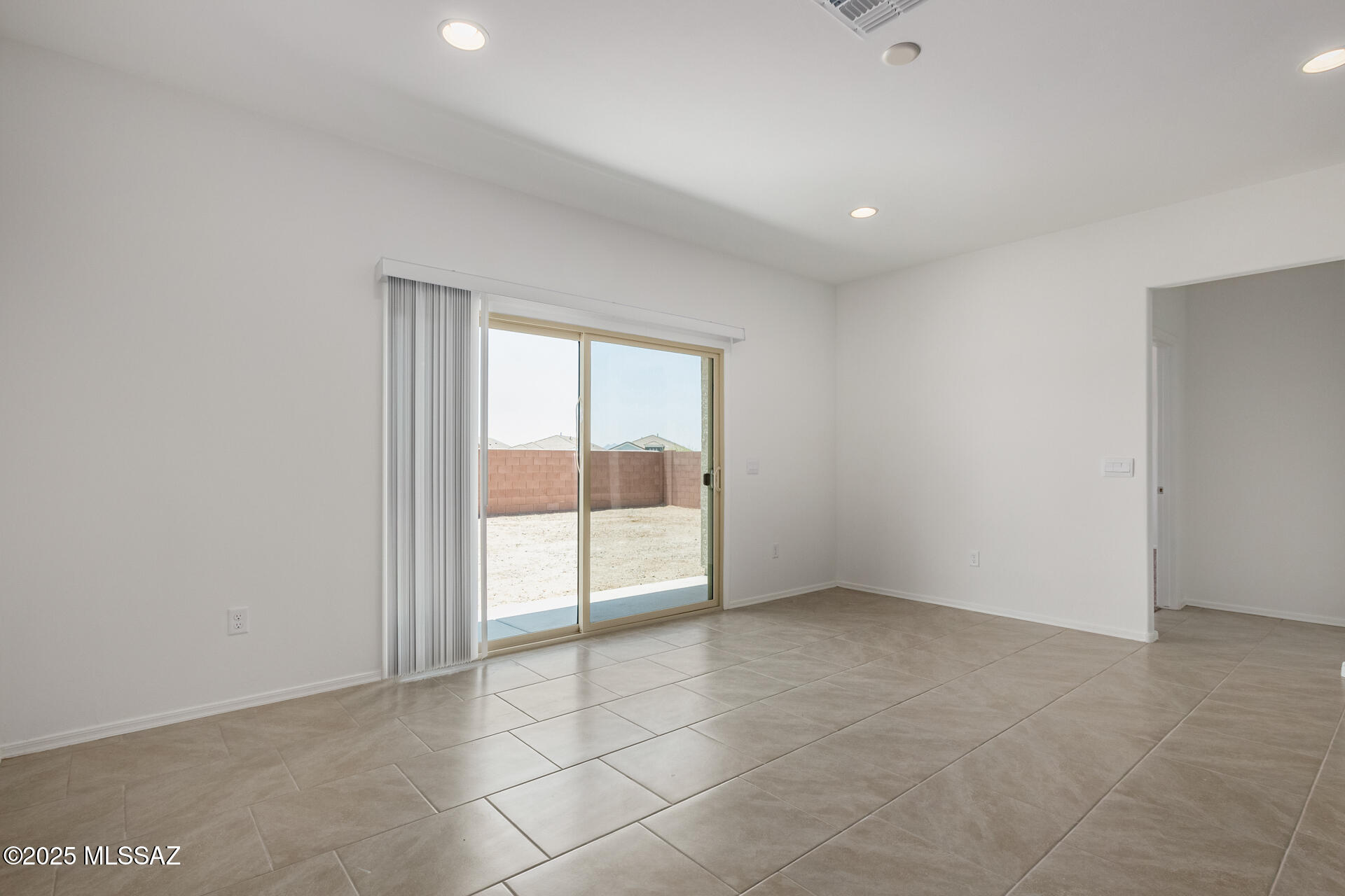 Saguaro Bloom SQ20180540069 - Residential