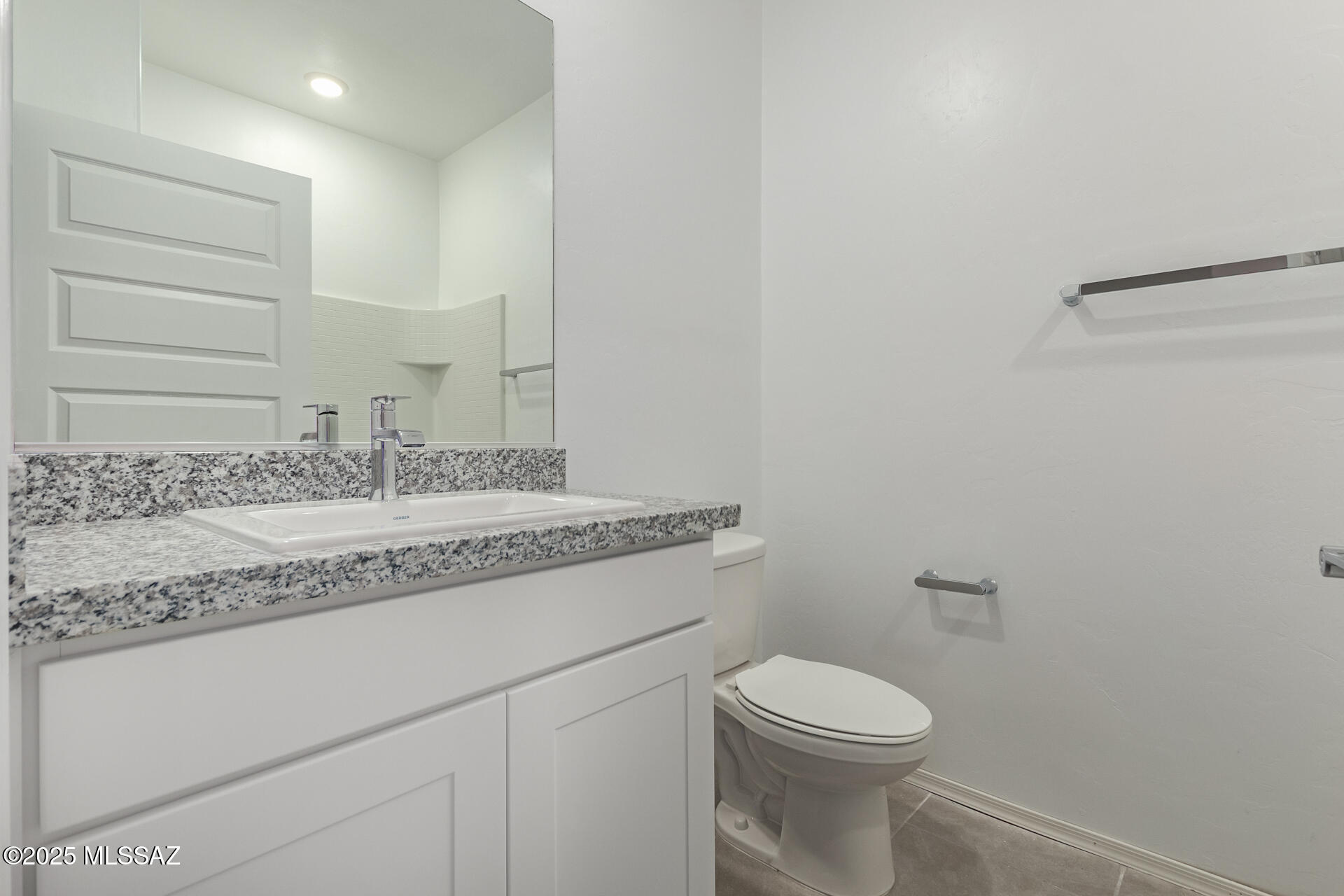 Saguaro Bloom SQ20180540069 - Residential