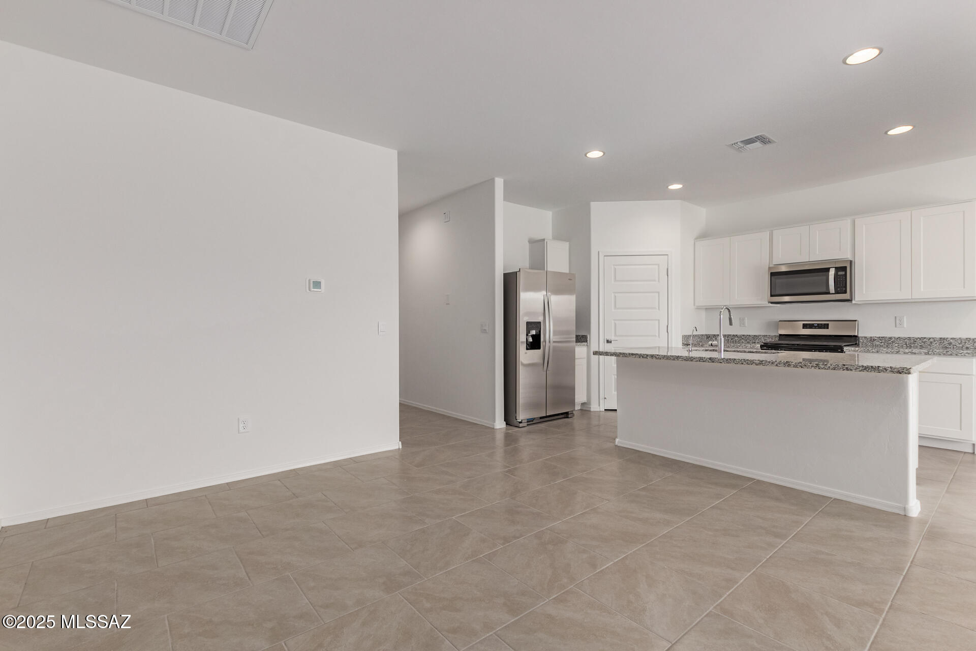 Saguaro Bloom SQ20180540069 - Residential