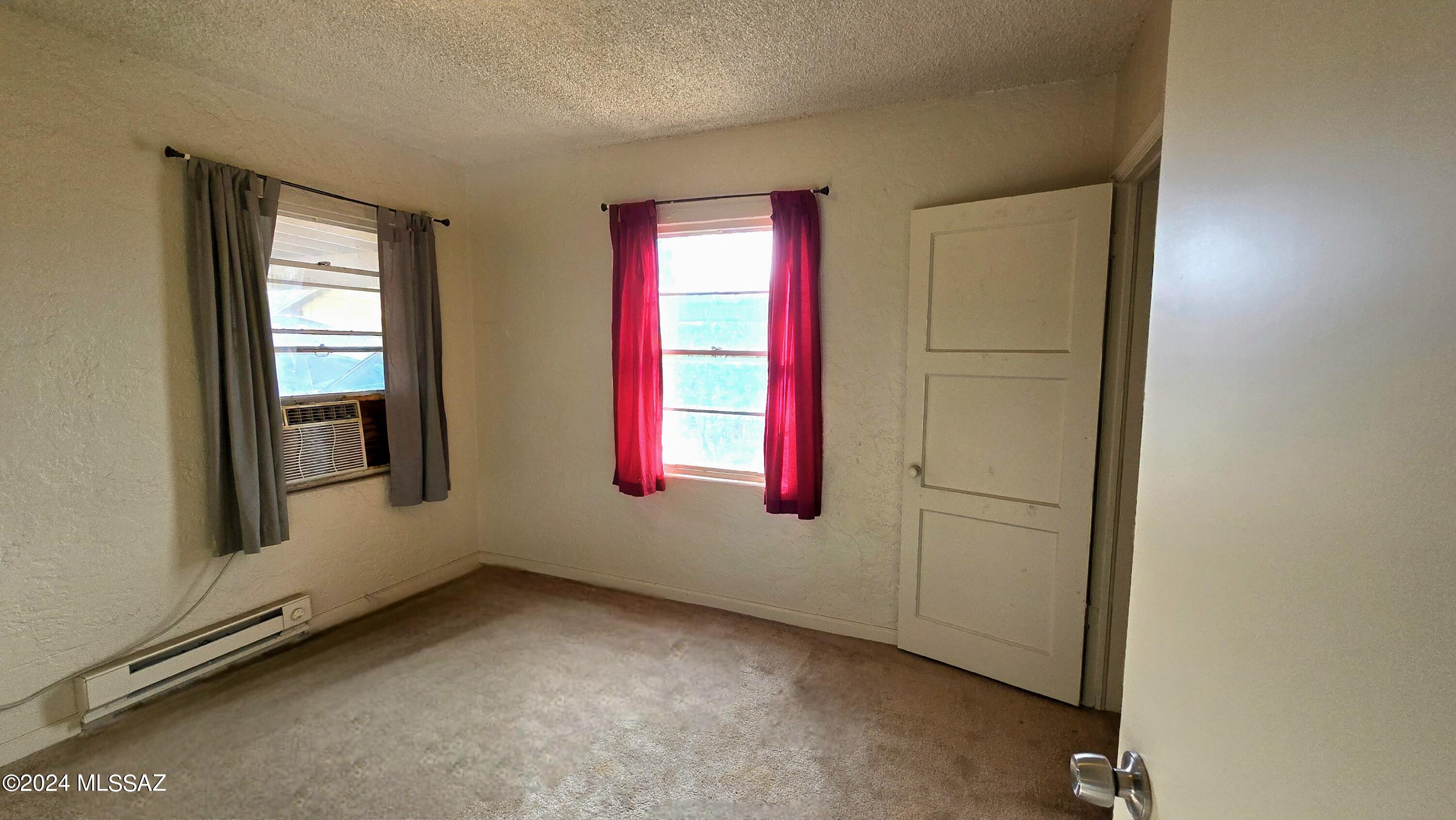 Catalina Poultry Acres NO 3 - Residential Lease