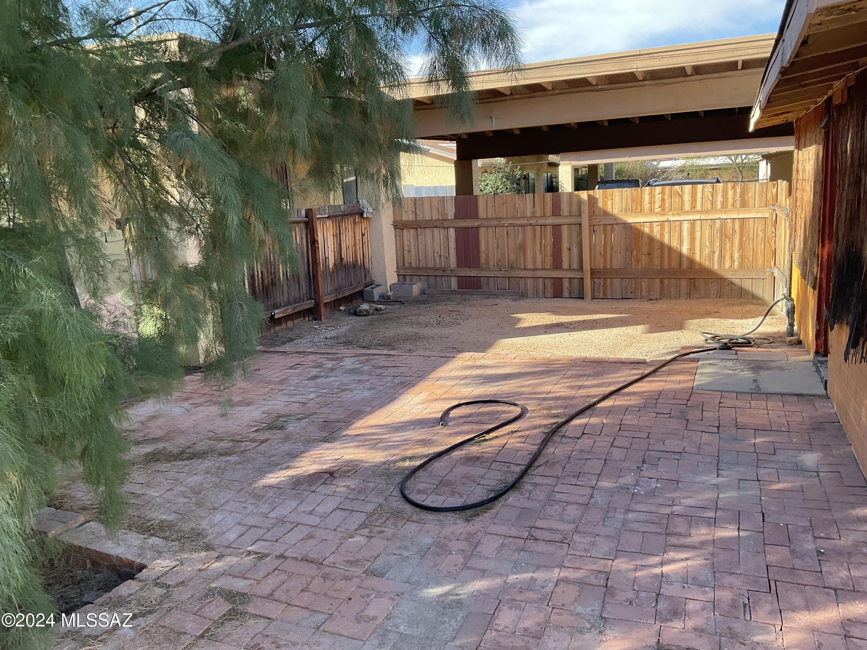 Catalina Poultry Acres NO 3 - Residential Lease