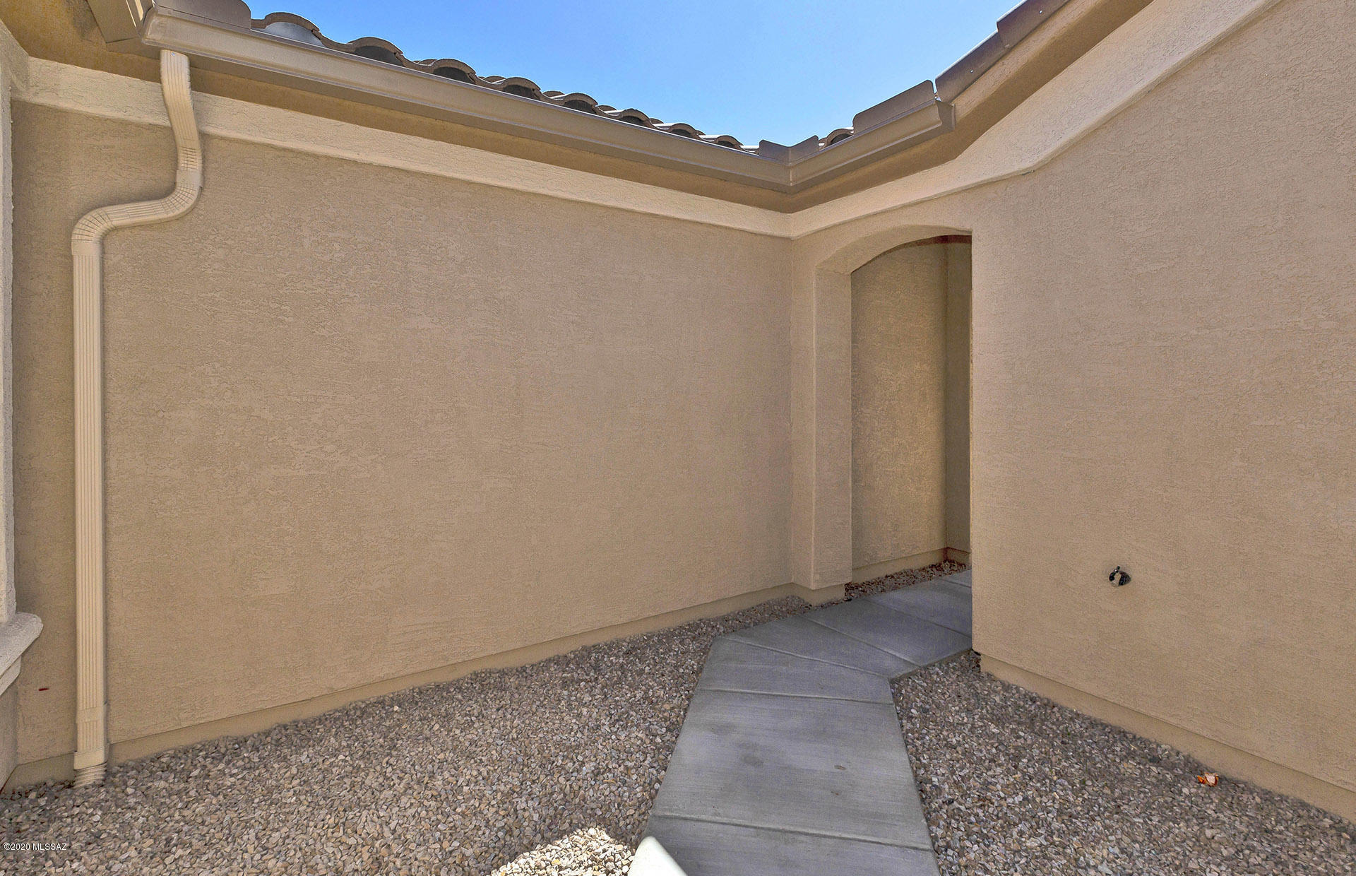 Camino De Oeste SQ20171600112 - Residential