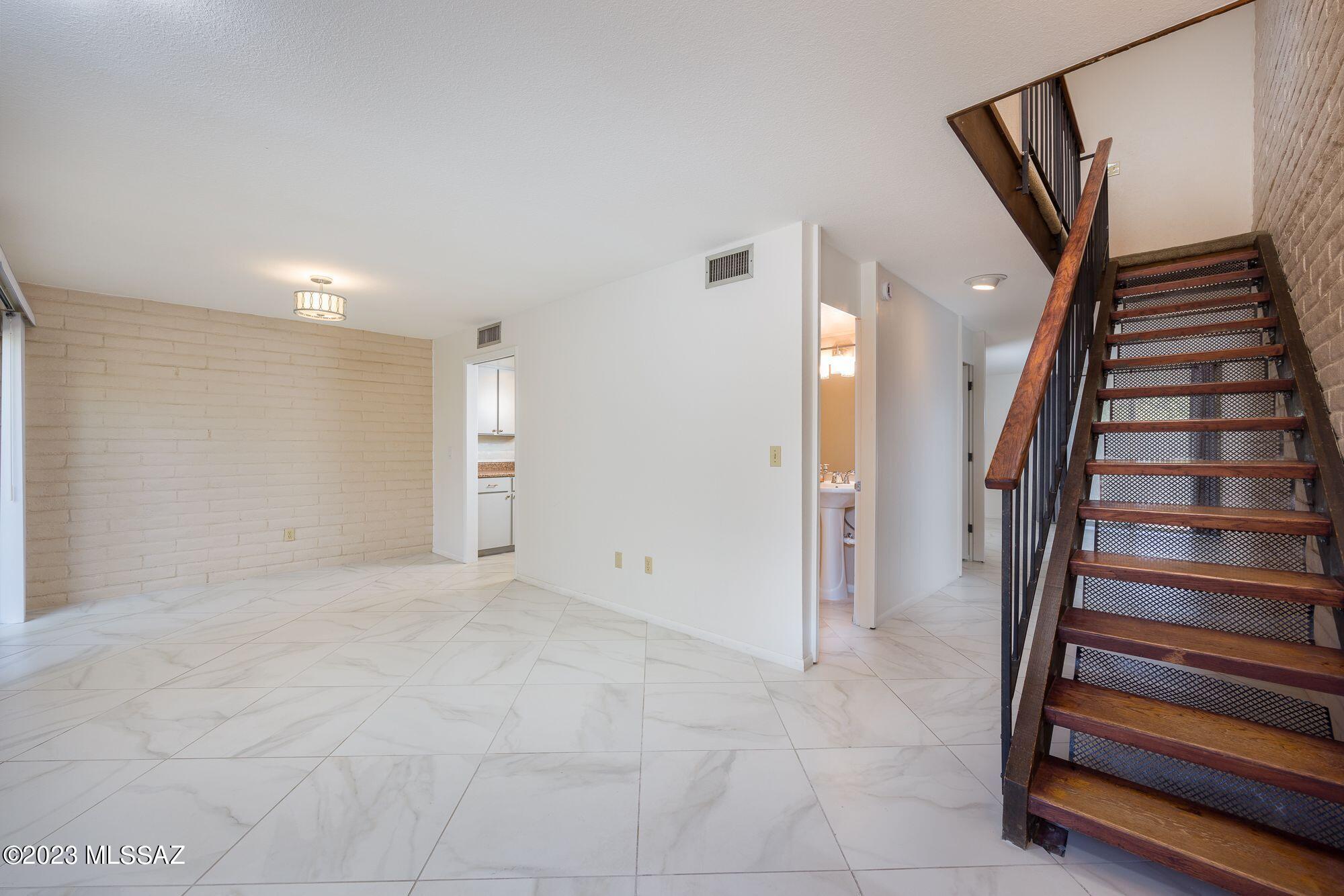 Orchard River (1-138) - Residential Lease