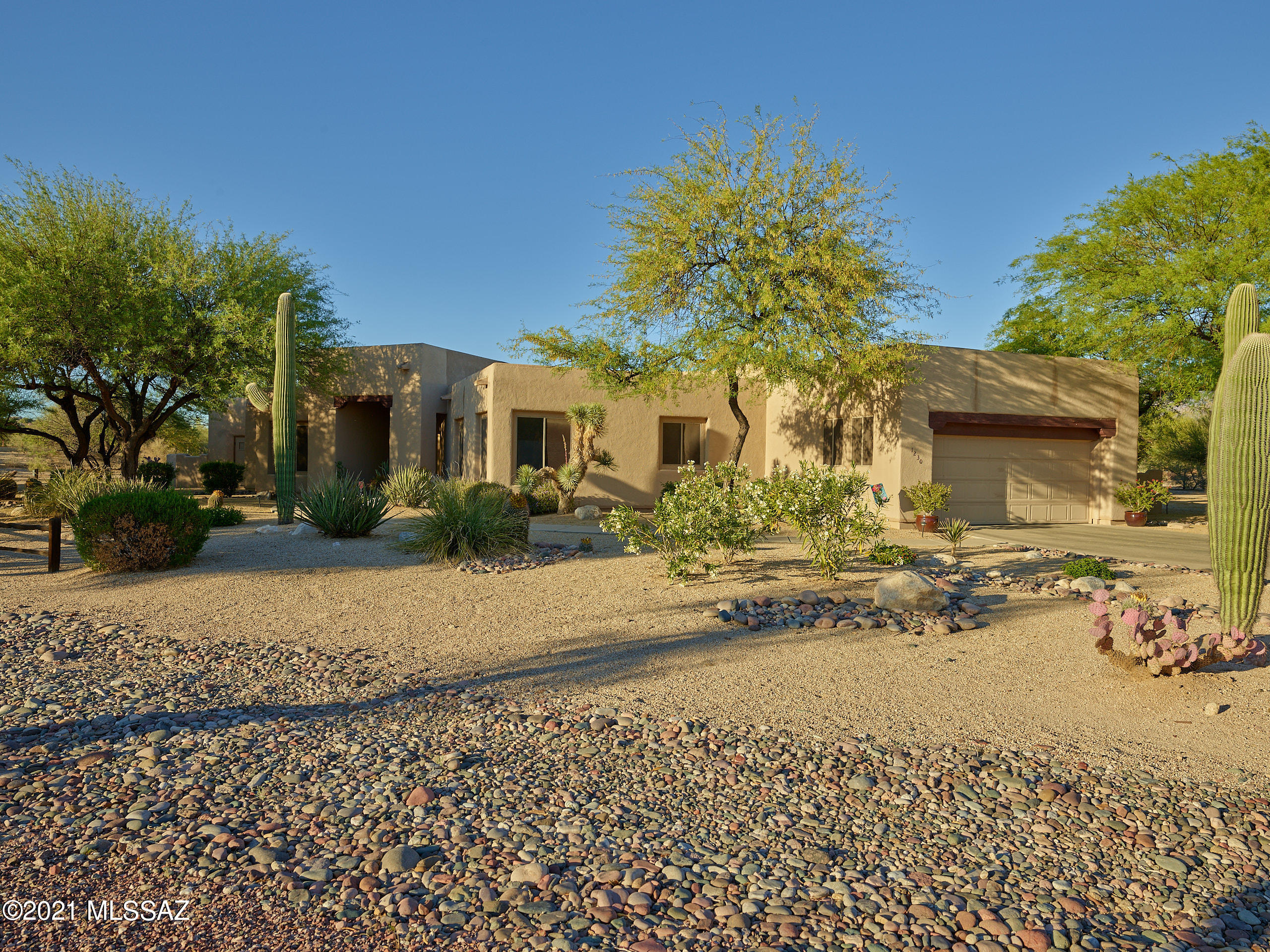 What a beauty! This gorgeous contemporary home has pride and joy written all over it. The owner has taken pride in this home and has kept it well taken care of. This home sits on over an acre of land, and has plenty of free open space for activities. Spacious floor plan with generously sized bedrooms and a great kitchen with a lot of cabinet space and storage. 
This home is one of a kind! You will not want to miss out on this.