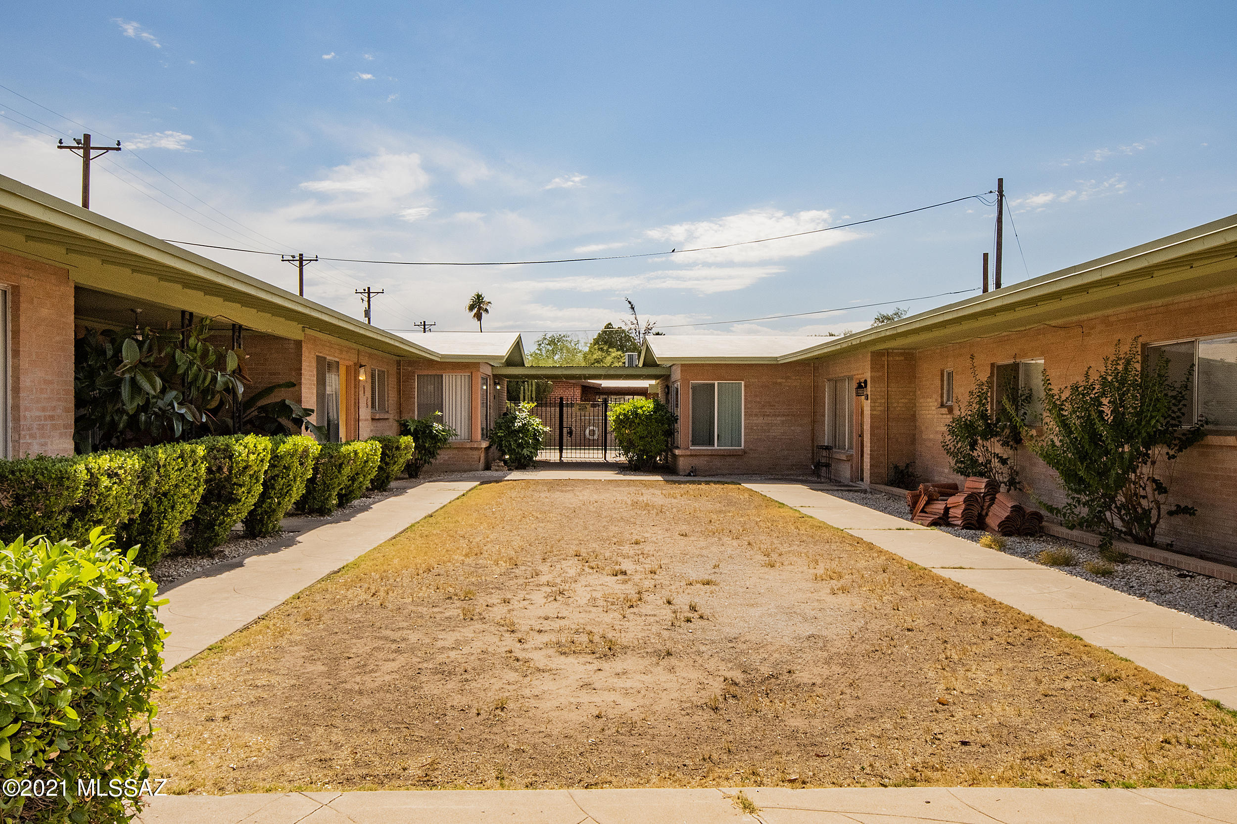 Range price listing, seller will accept or counter offers within the range of $115,000 - $130,000. Nice one bedroom, one bath condo. One of only nine units, great central location, close to bus lines, shopping, U of A, and bike path. Private walled patio. Community pool for the hot summer days. These units rarely become available, last one sold on MLS was 2014. Show and sell!