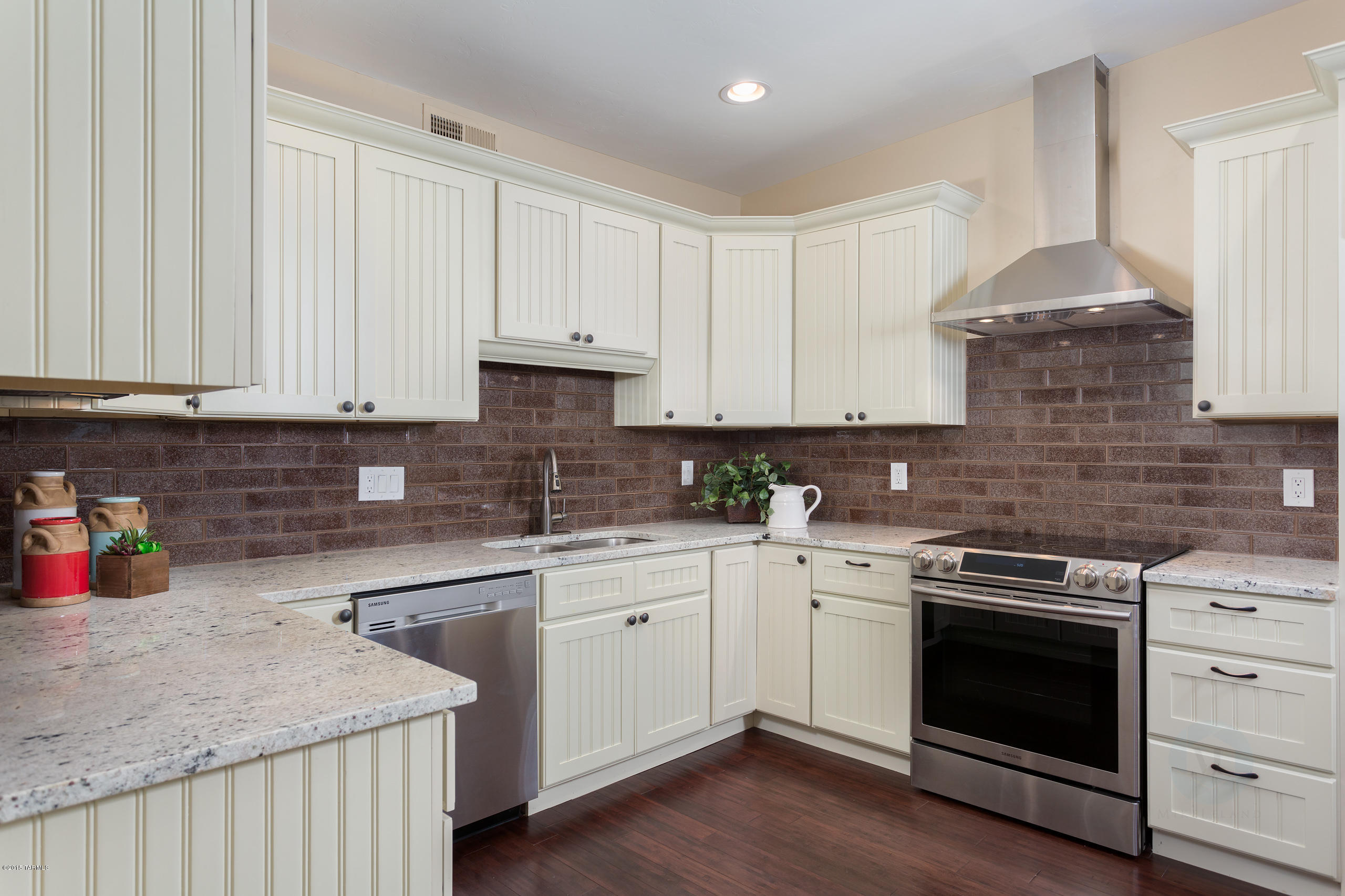 Wilshire Heights - Residential