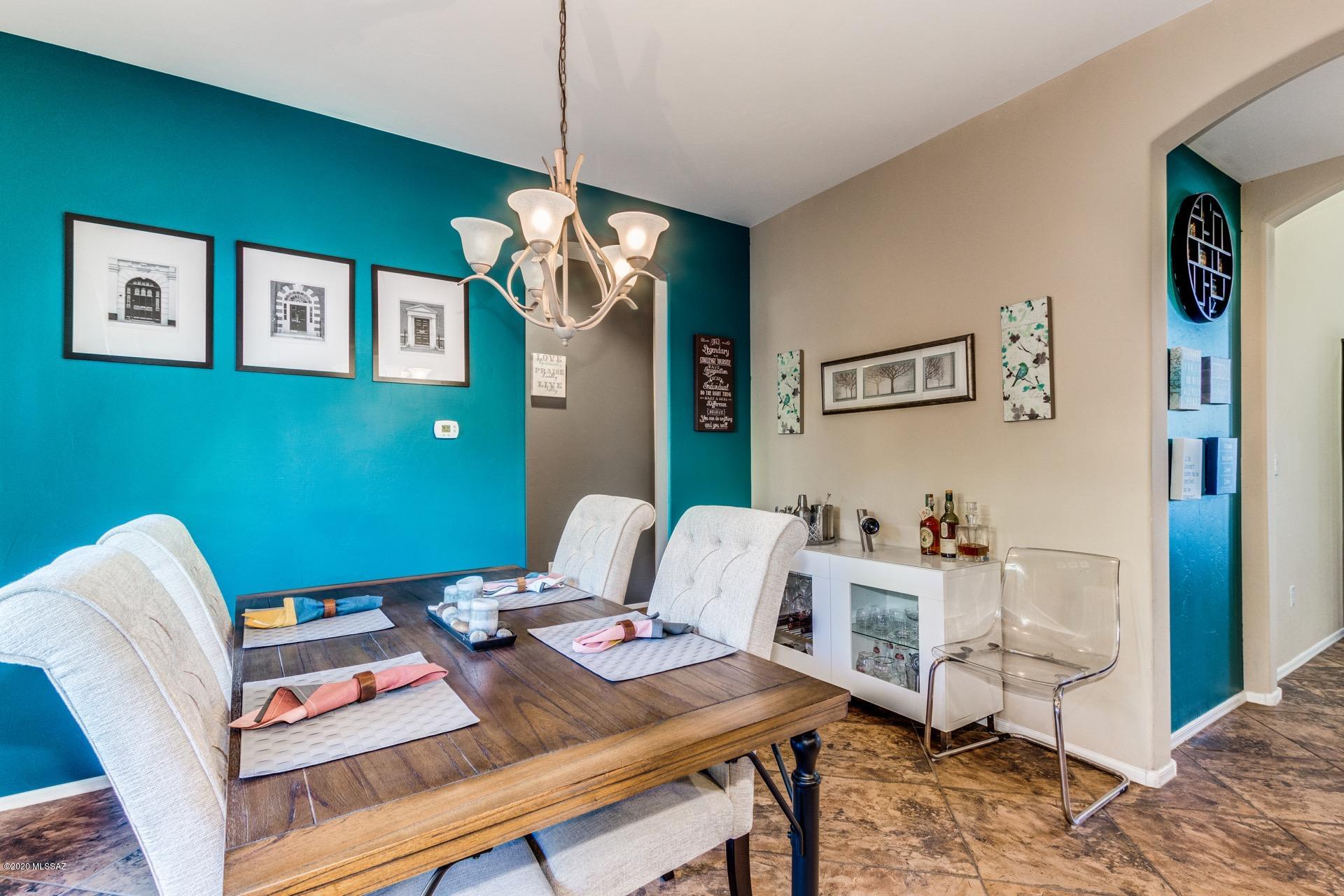 Paseo del Rio - Residential