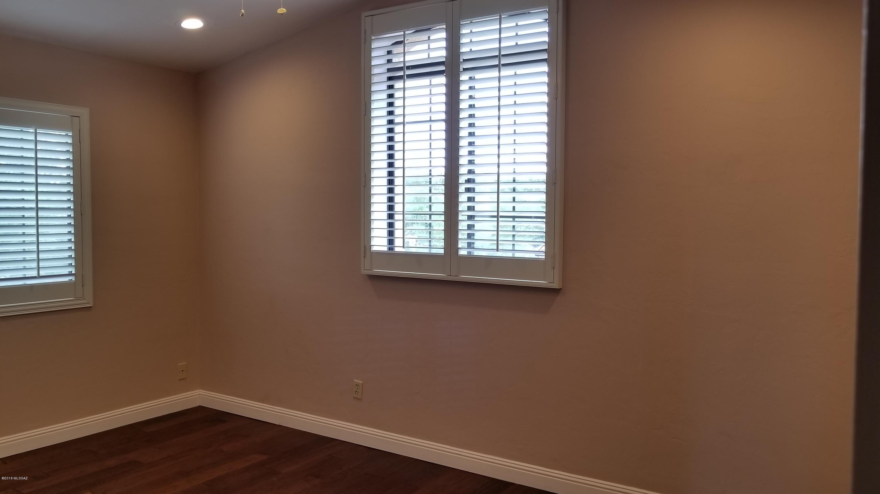 Shadow Hills (1-483) - Residential Lease