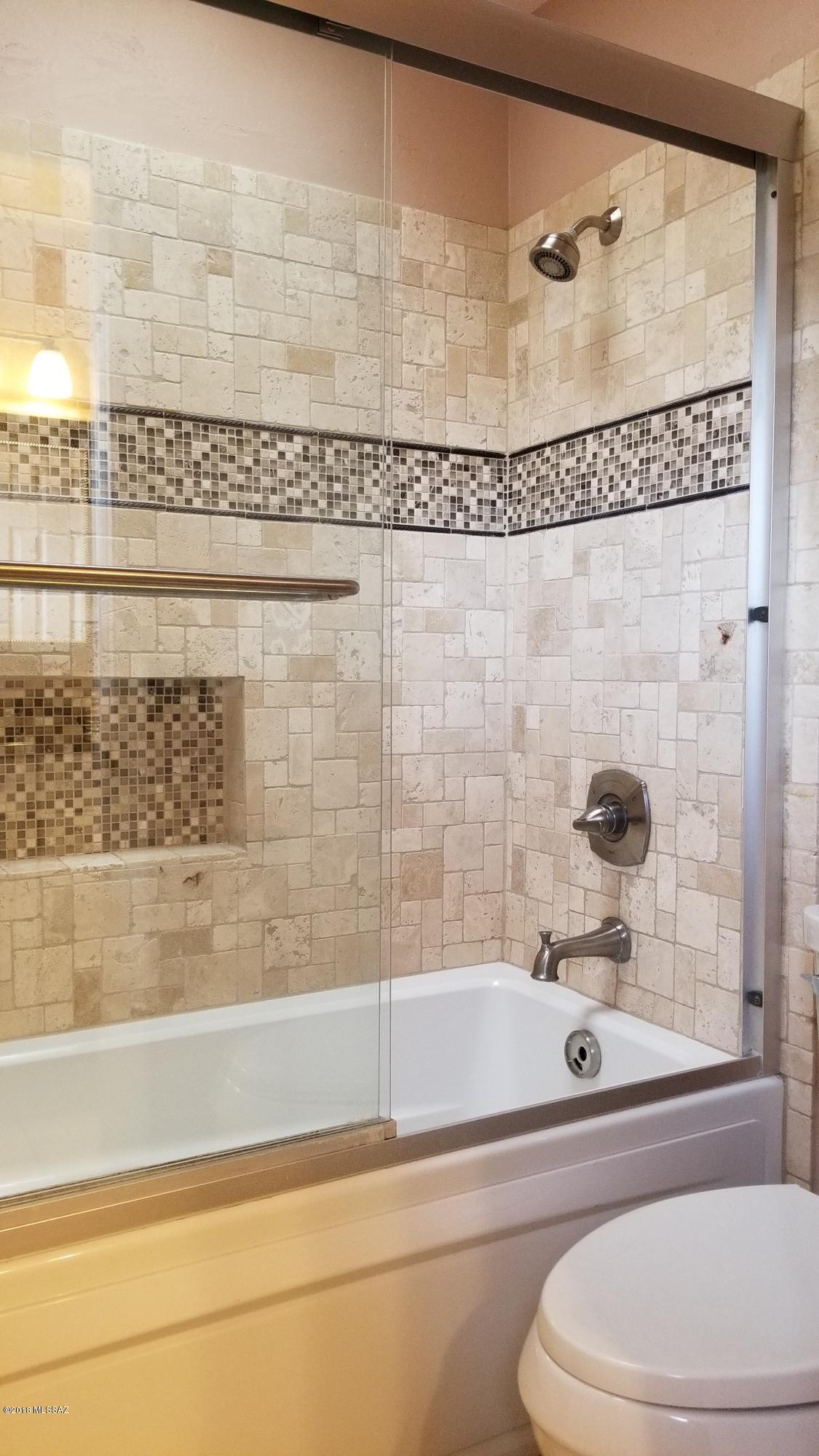 Shadow Hills (1-483) - Residential Lease
