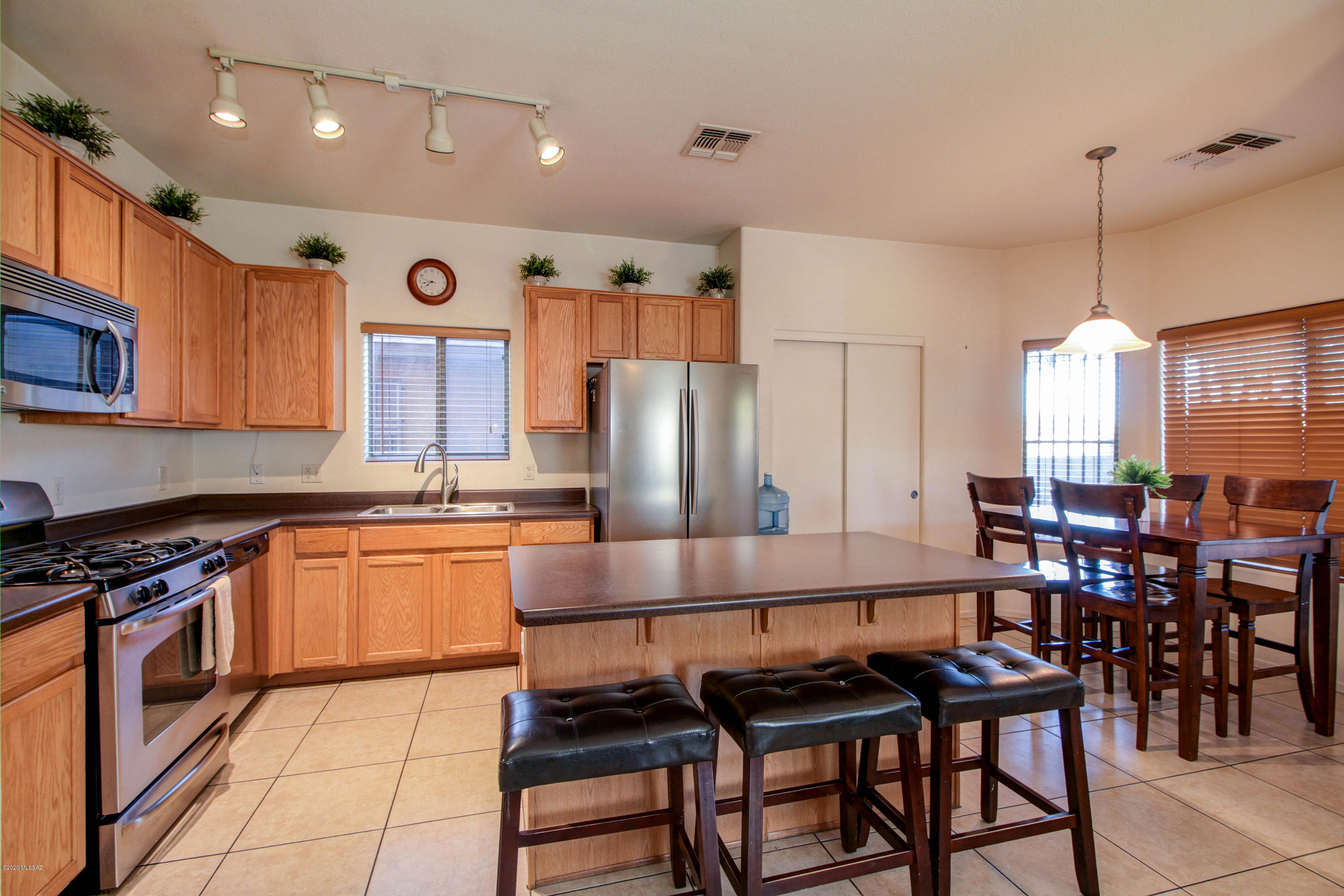 Tres Pueblos - Residential
