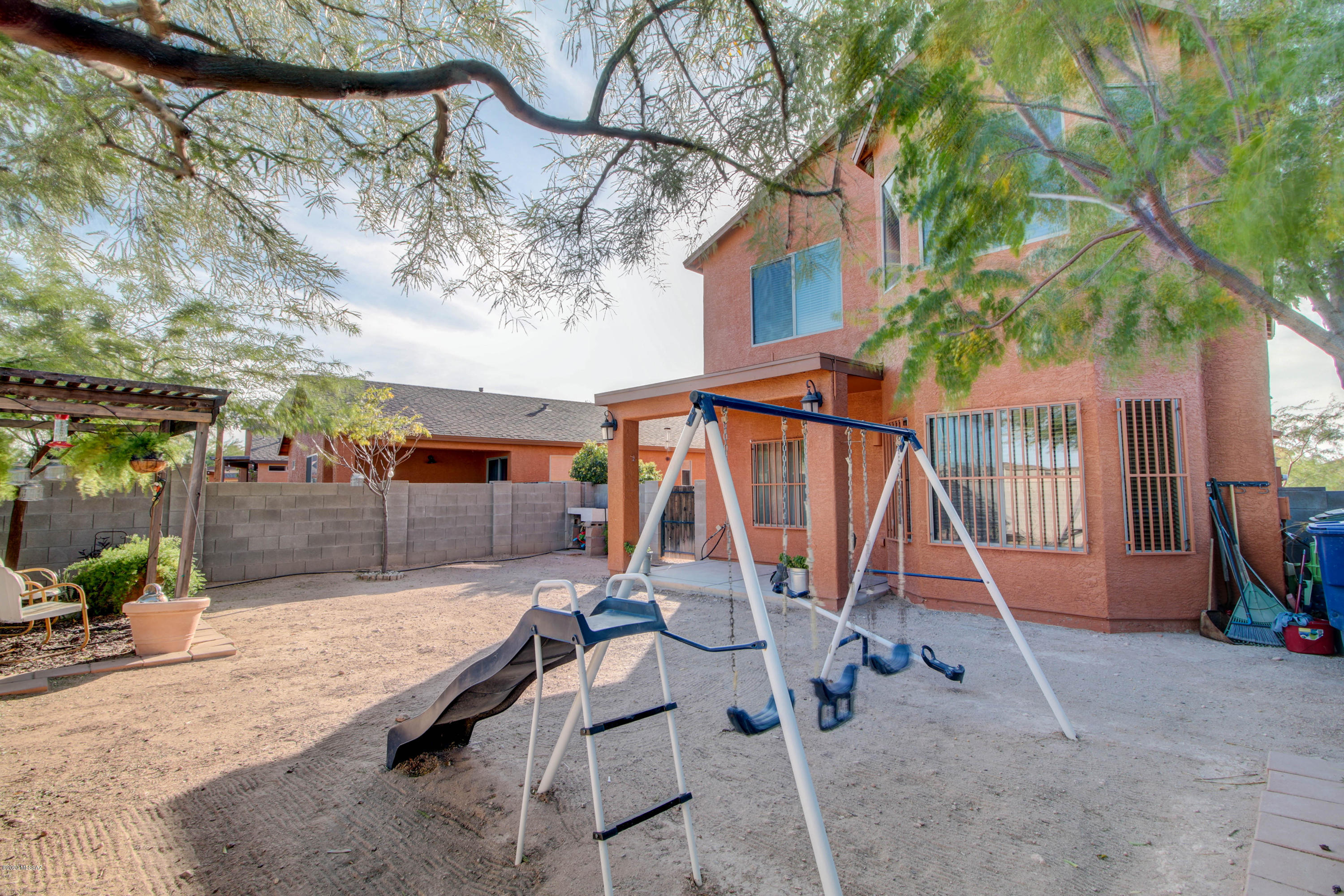 Tres Pueblos - Residential