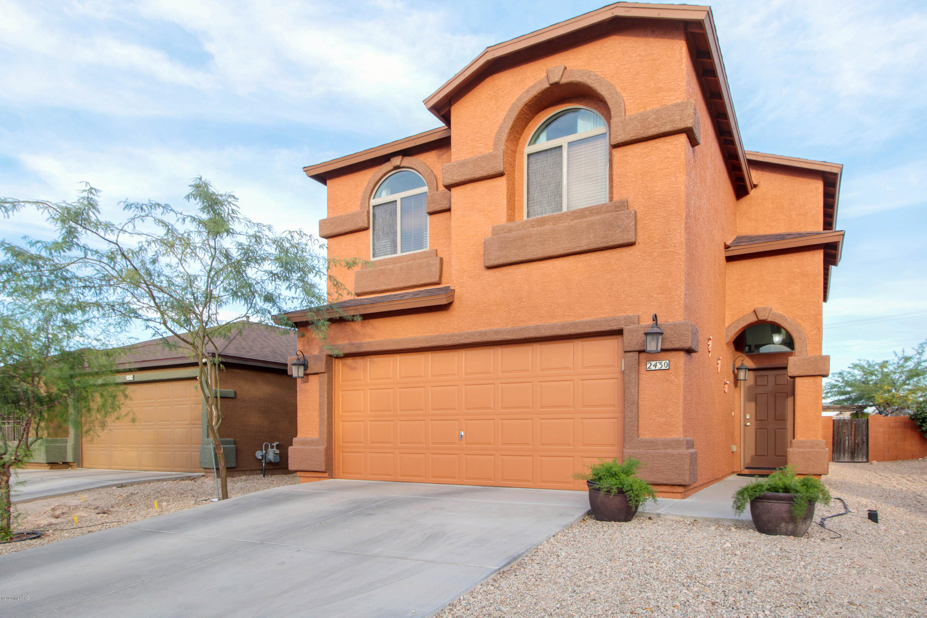Tres Pueblos - Residential