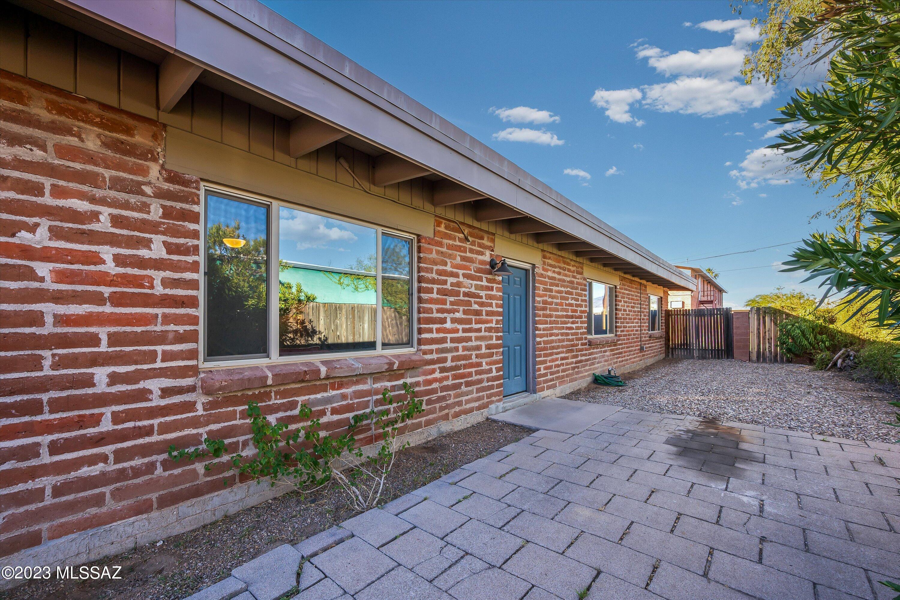 Loralyn - Residential