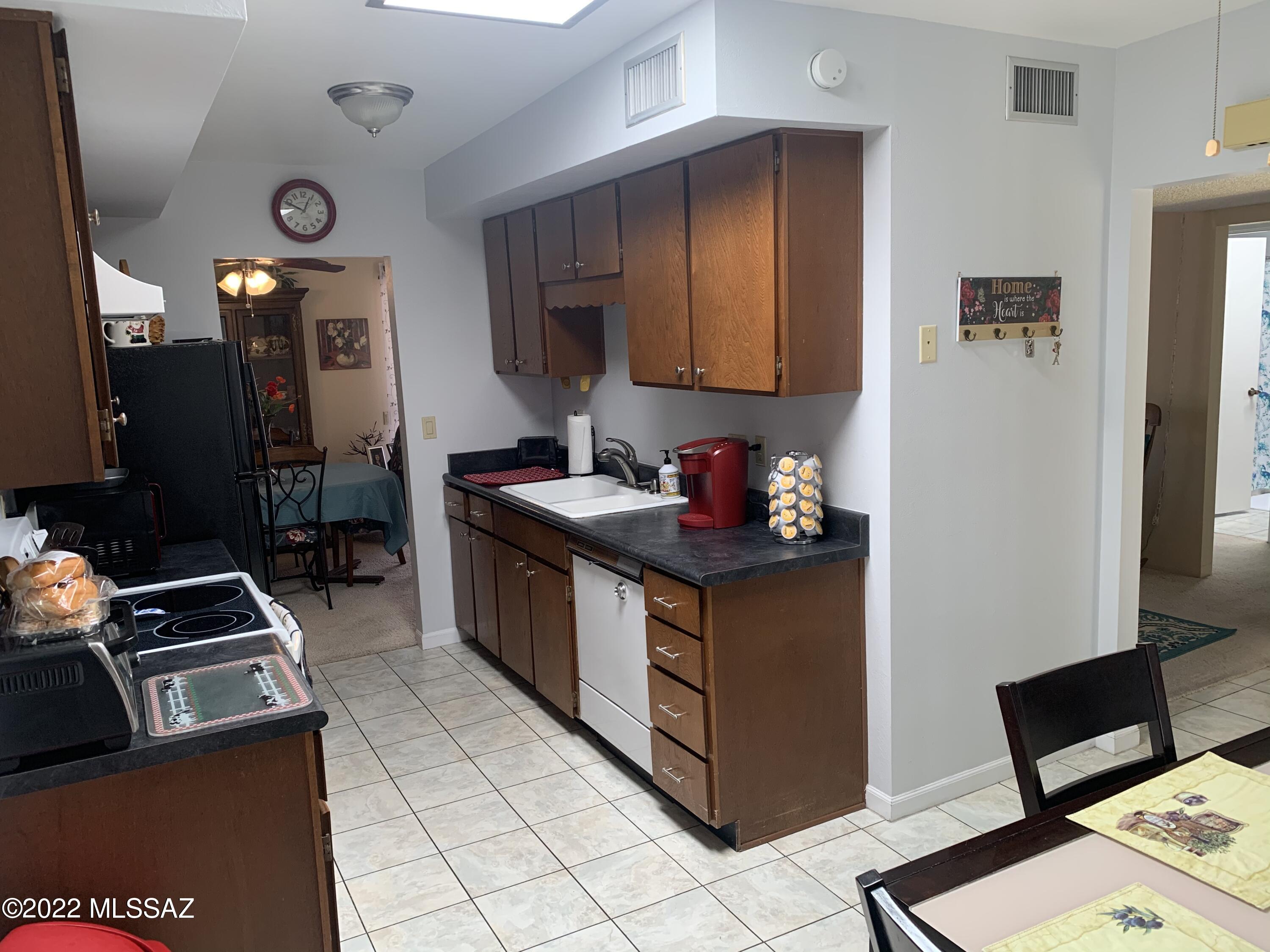 Green Valley Desert Meadows Townhouses (82-197) - Residential