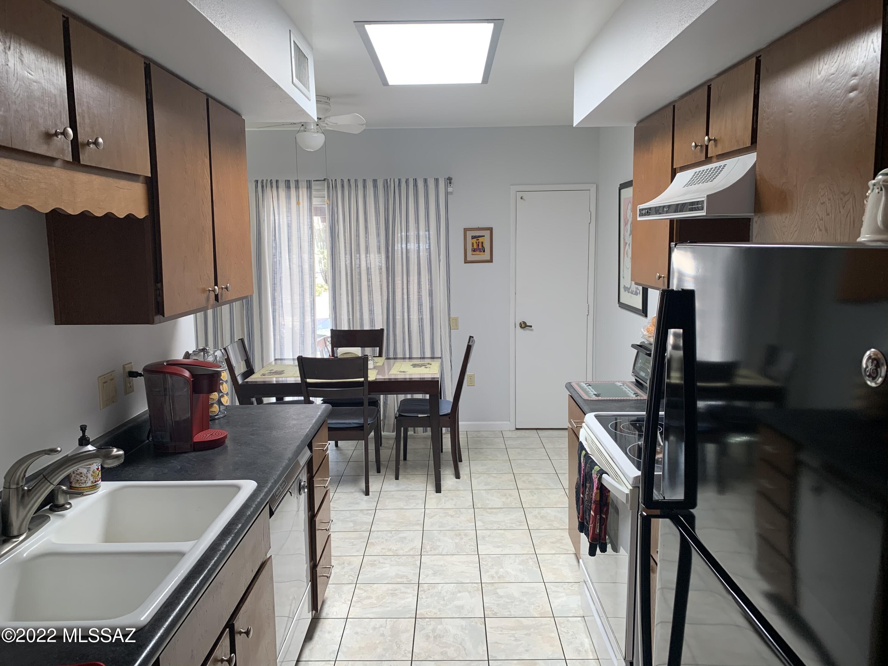 Green Valley Desert Meadows Townhouses (82-197) - Residential