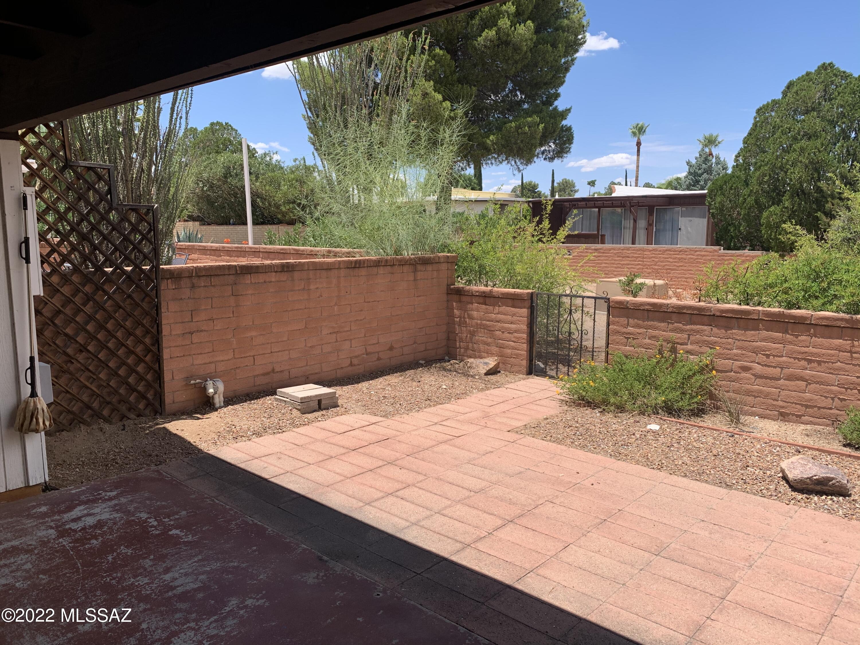 Green Valley Desert Meadows Townhouses (82-197) - Residential