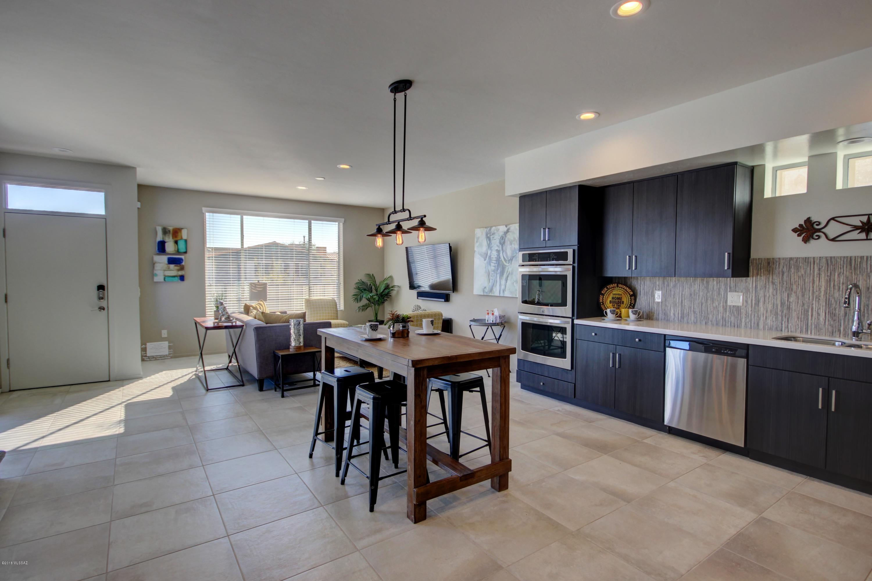 Camino Modern SQ20180120608 - Residential