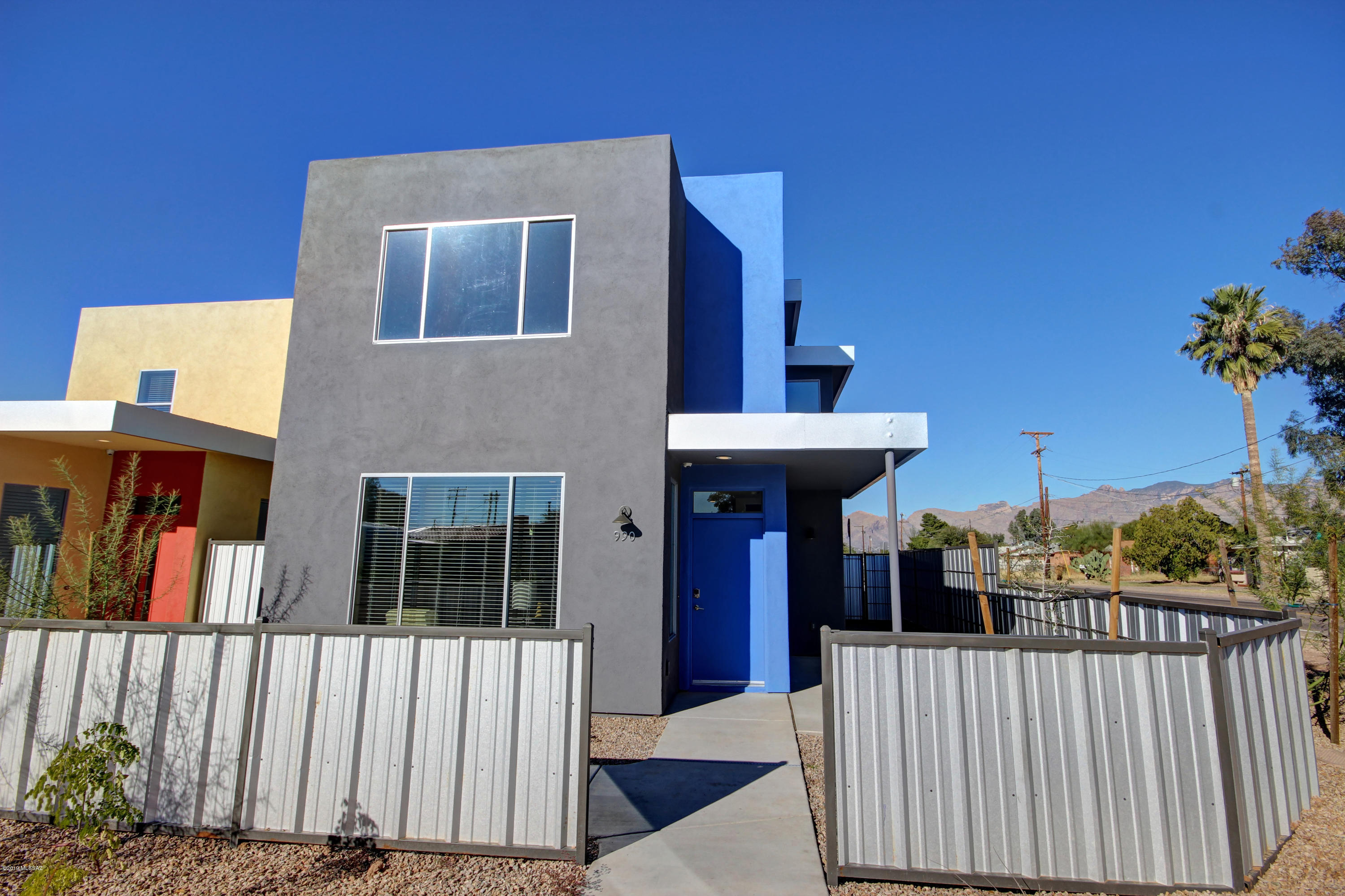 Camino Modern SQ20180120608 - Residential