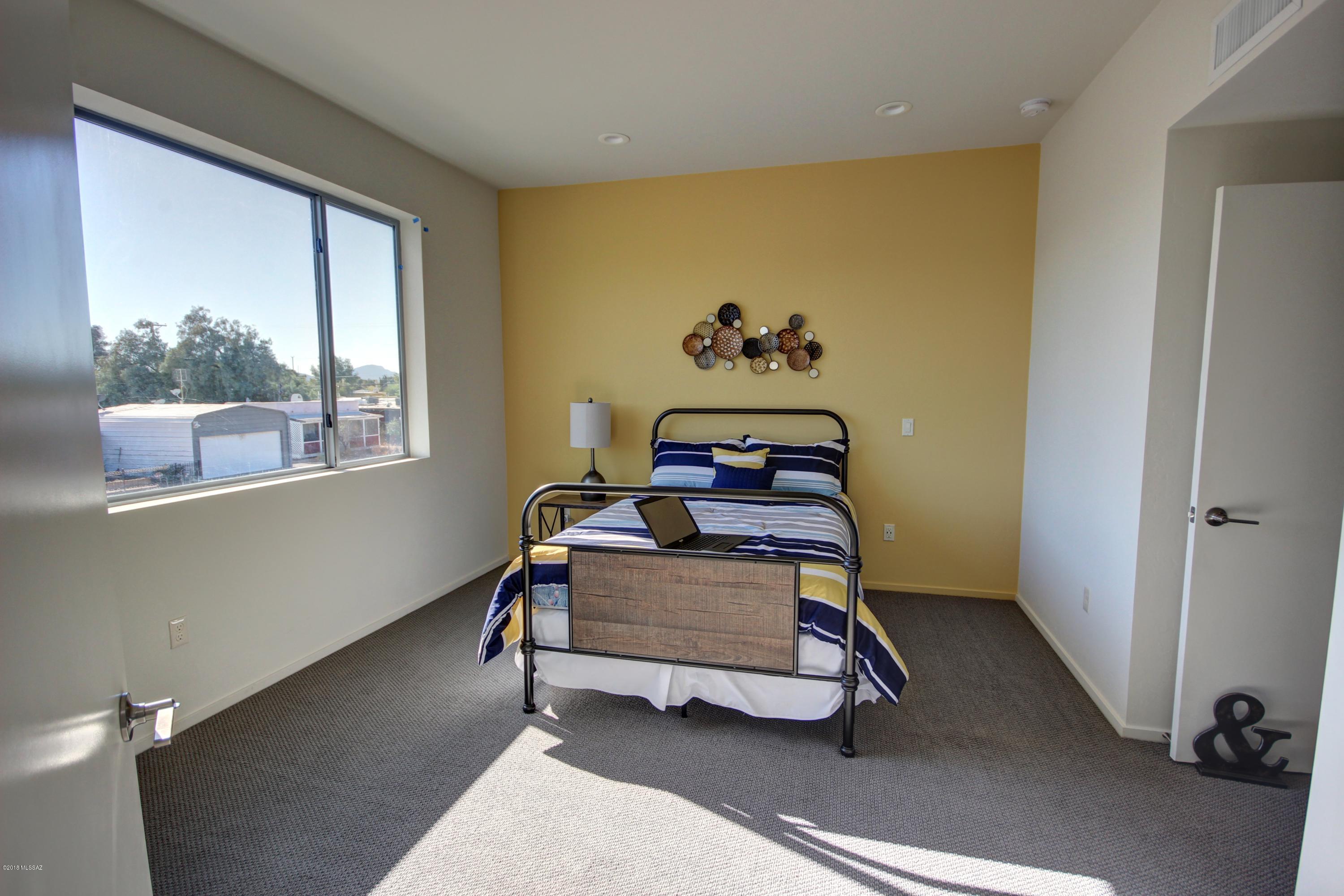 Camino Modern SQ20180120608 - Residential