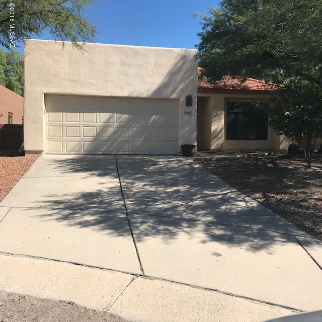Beautiful Contemporary style home on cul de sac in much desired Silverado Hills! A/C, family room, formal living room, dining area, kitchen with extra large pantry and breakfast bar, range, refrigerator, dishwasher, disposal,   wrap around covered patio on rear and side yards, block fenced yard, dbl garage!