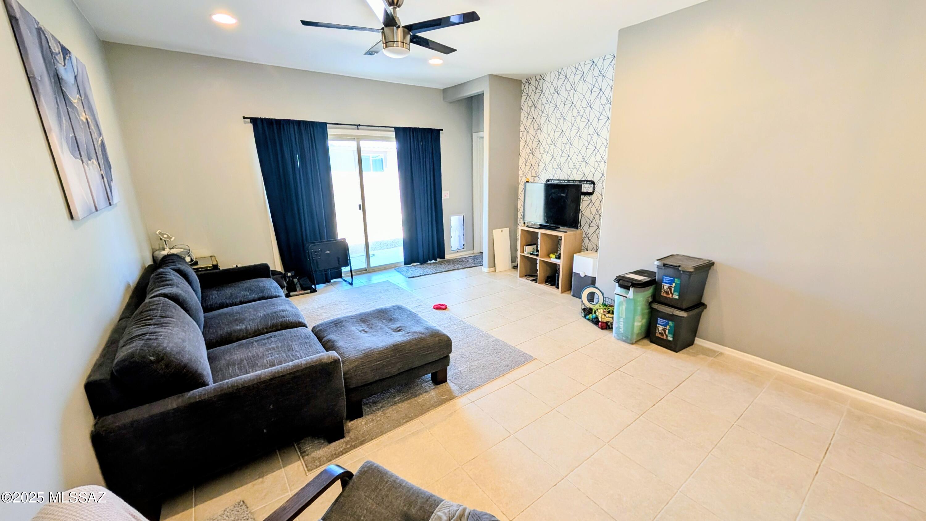 Gladden Farms Blocks 36 & 40 - Residential Lease