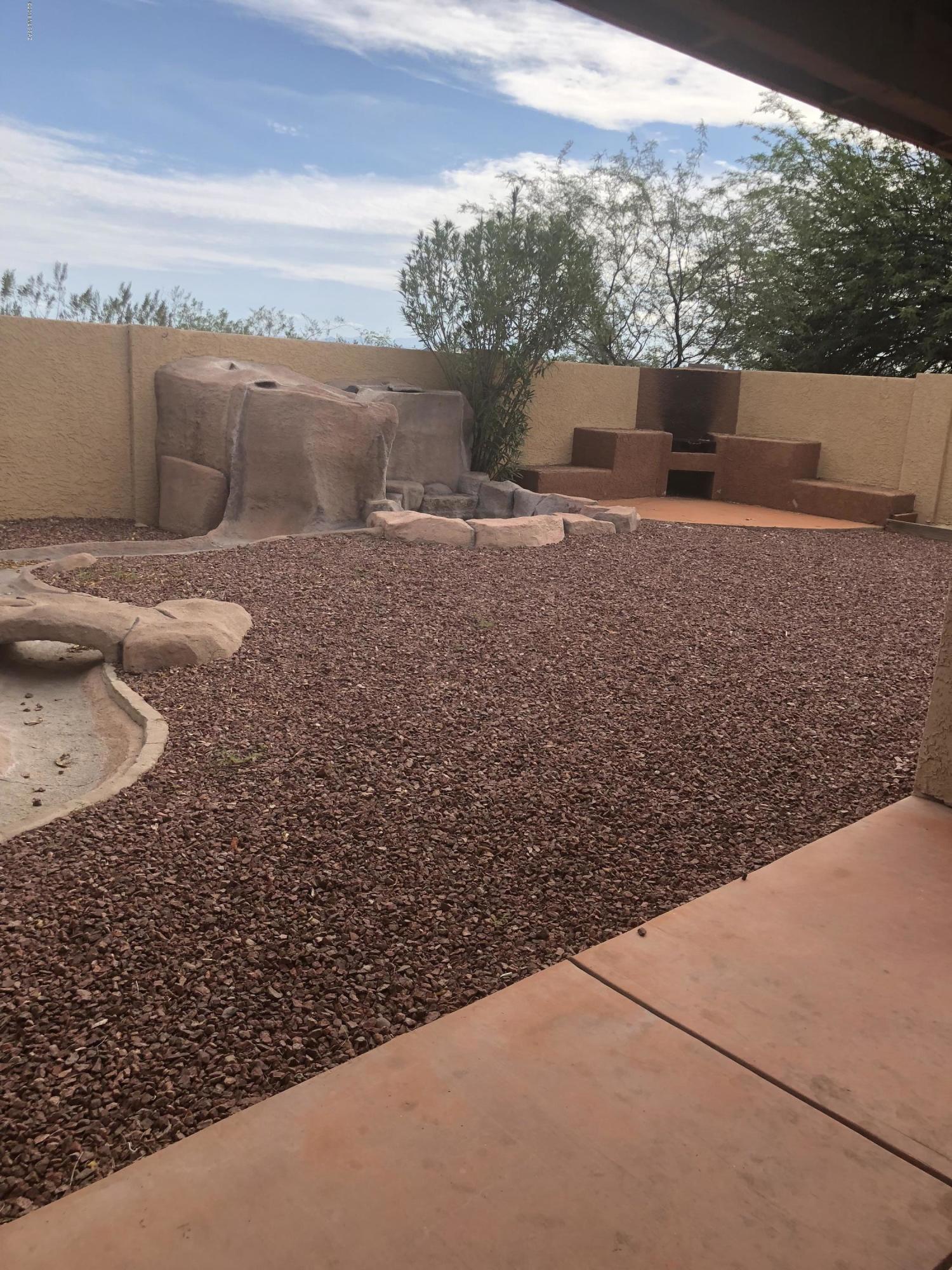 Las Montanas (1-56) - Residential