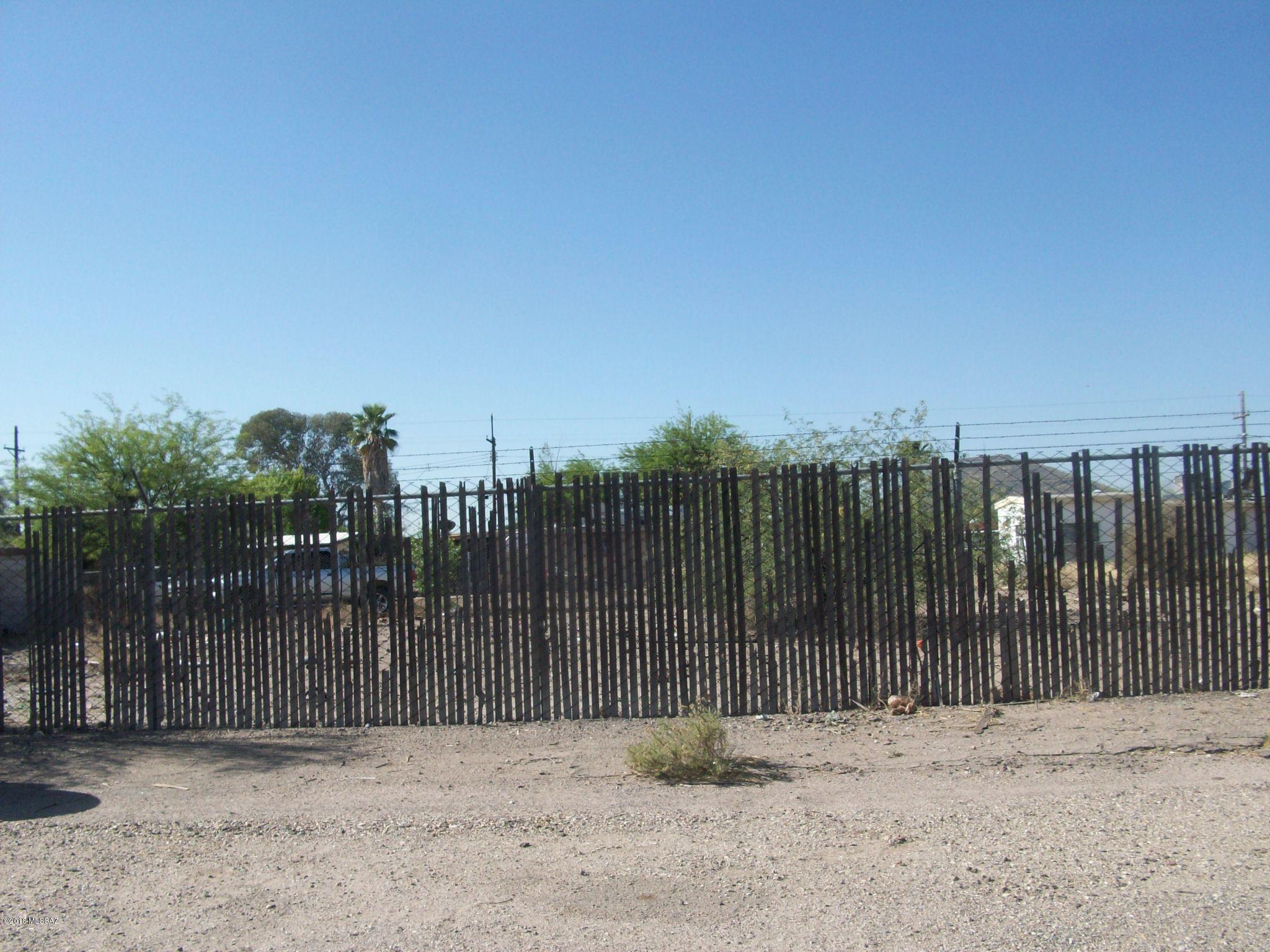 El Rio Acres - Land