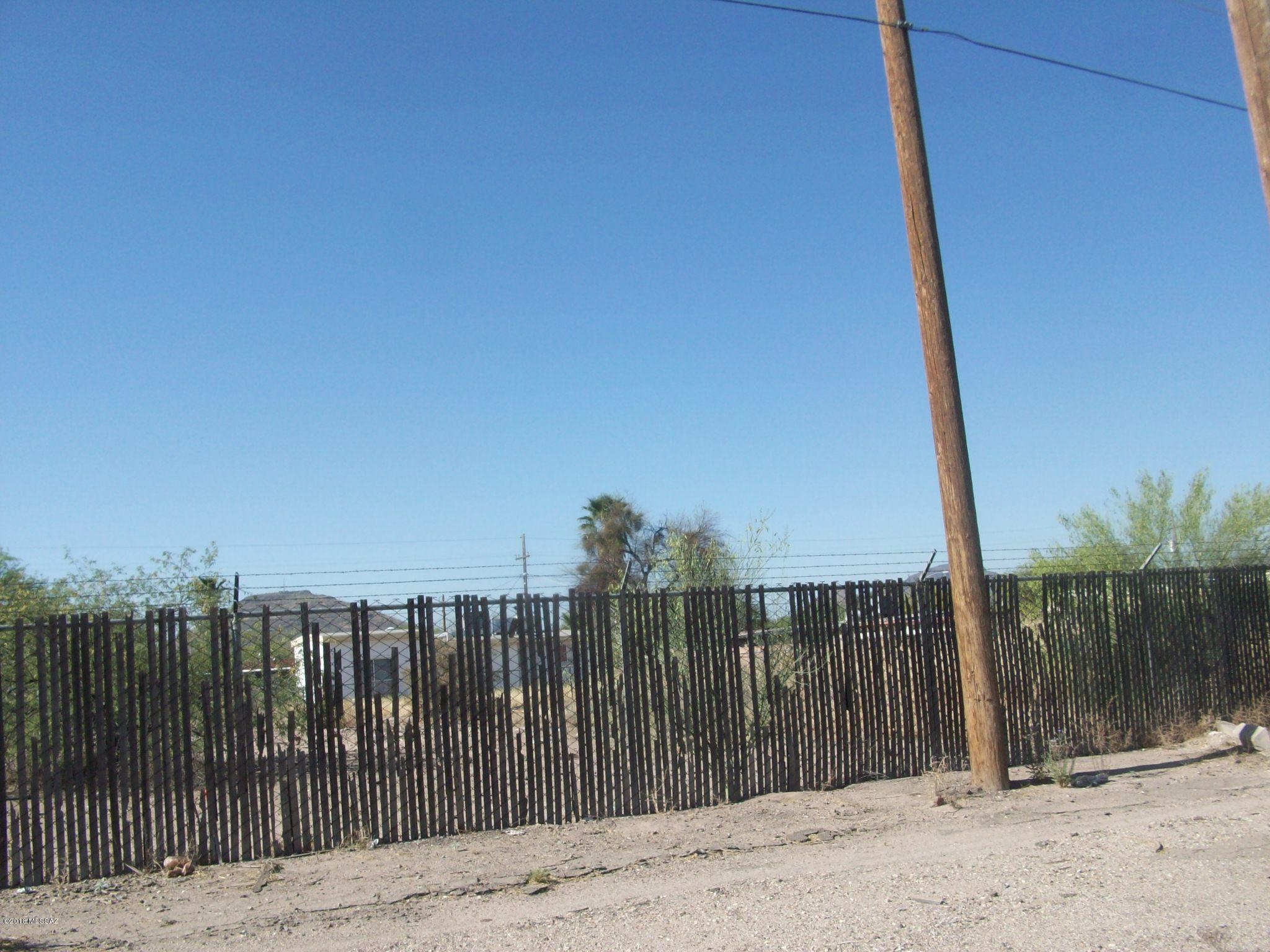 El Rio Acres - Land