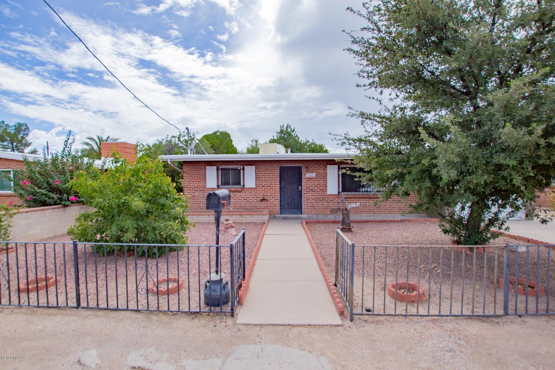 This well maintained home built in 1959 has just the right amount of warmth & comfort you are looking for. Close to the University of Arizona, Ideal as a rental or super clean home for the first time buyer(s), single car garage and Spacious backyard. This is truly a home to create loving memories for years to come.