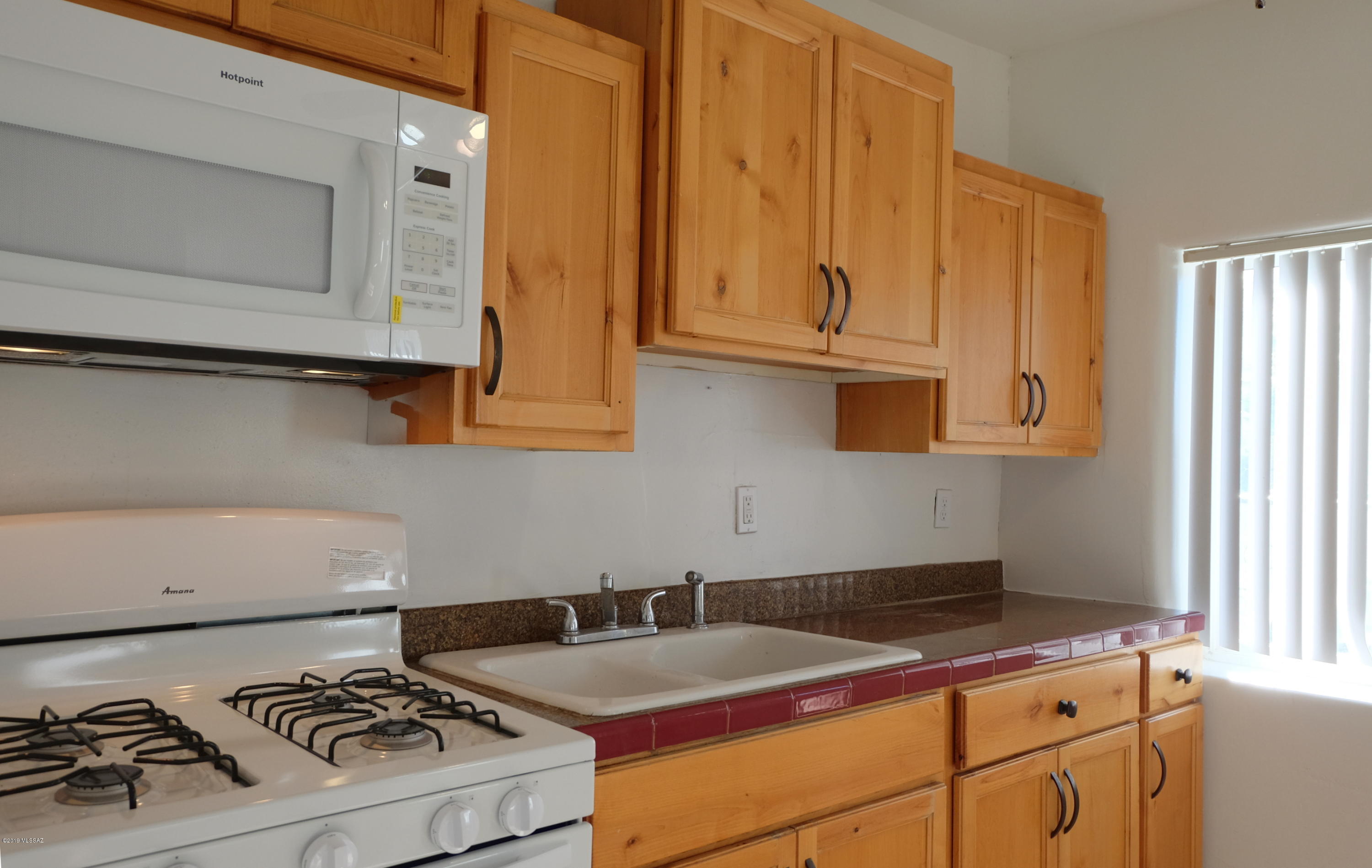 Bronx Park Addition - Residential Lease
