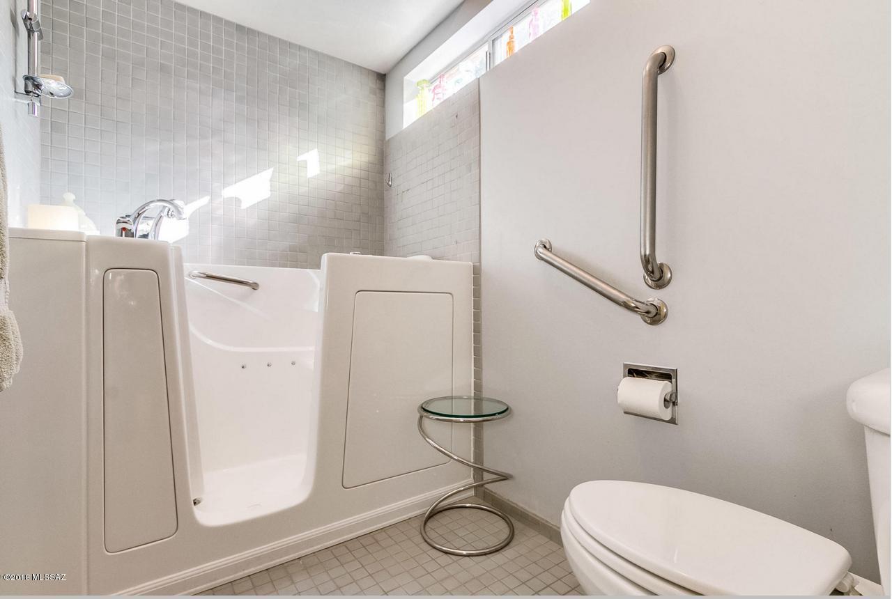 Casa La Paz - Residential Lease