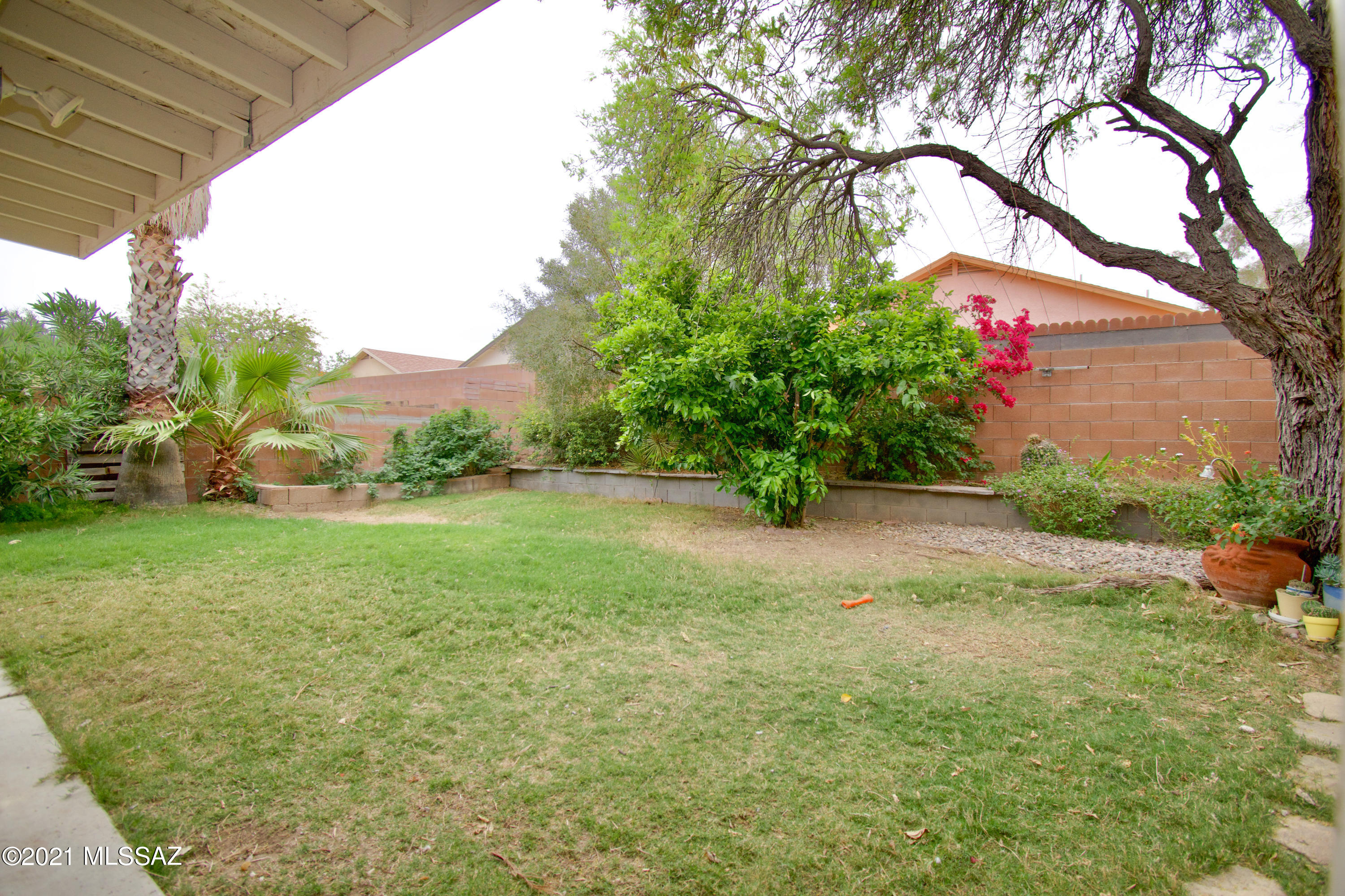 Elliott Homes At Rita Ranch (1-521) - Residential