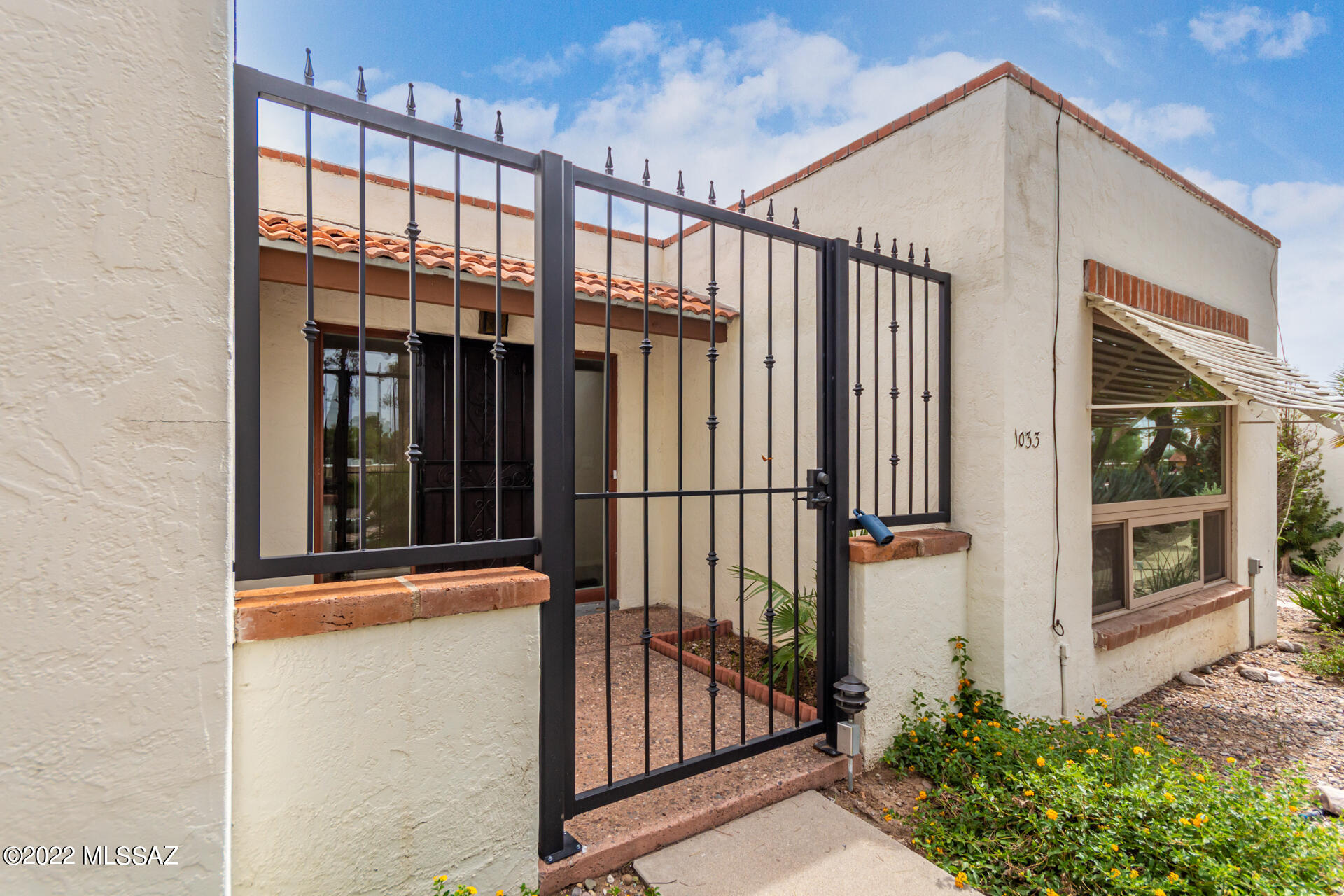 Las Solanas Blk 1 (1-49) - Residential