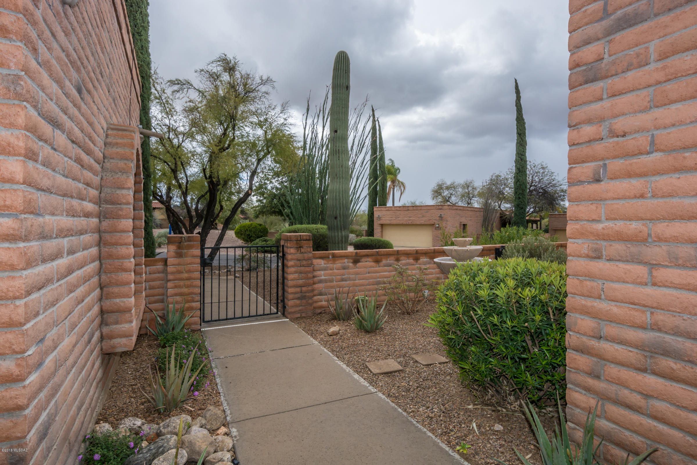 La Cholla Hills(1-313) - Residential