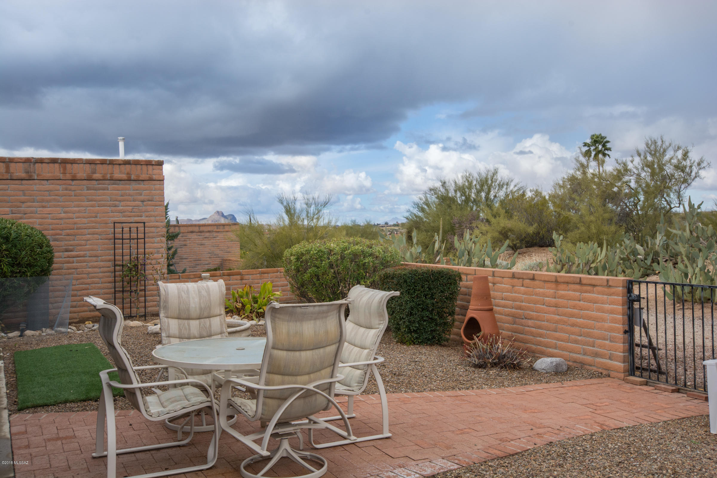 La Cholla Hills(1-313) - Residential