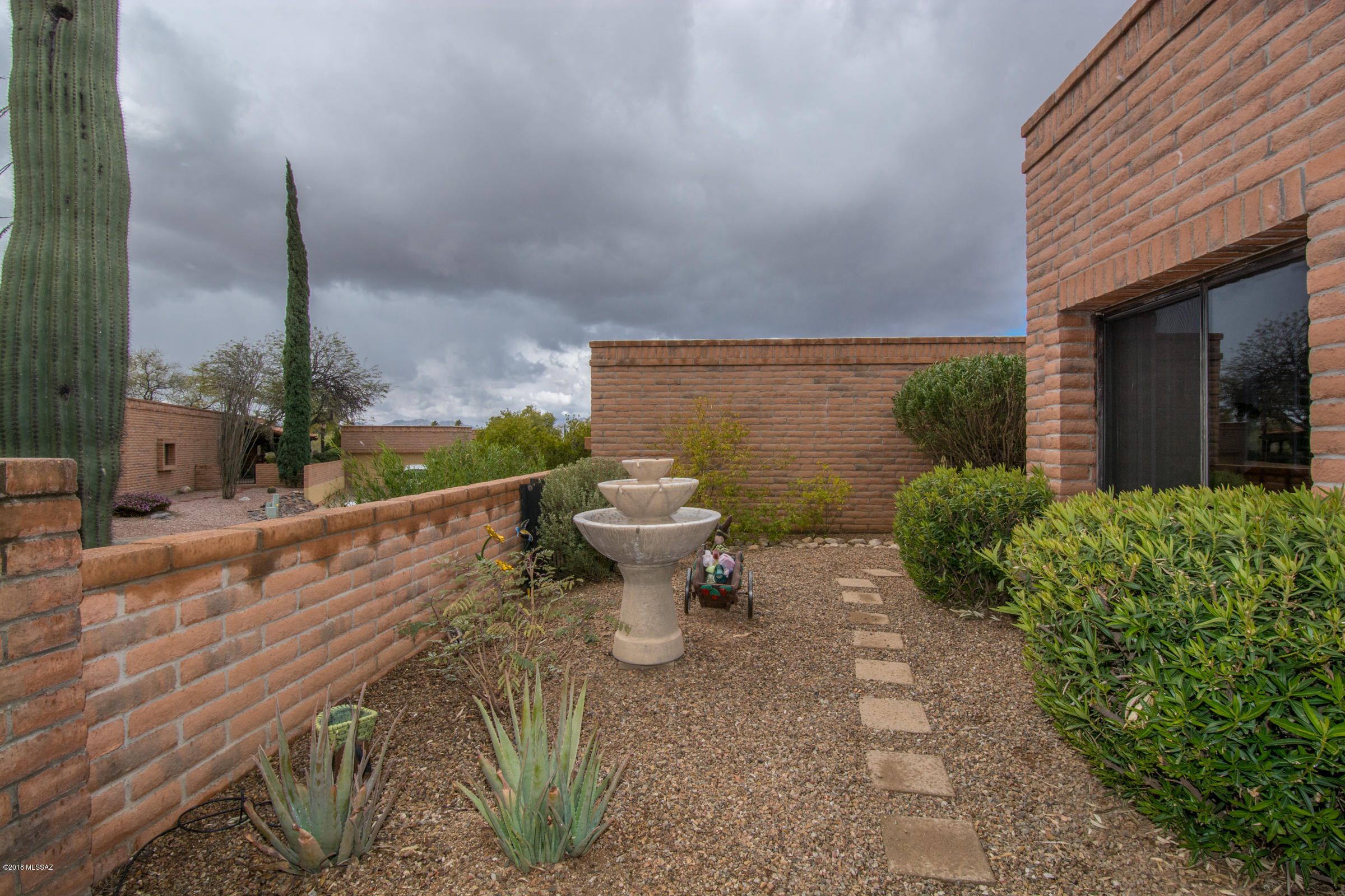 La Cholla Hills(1-313) - Residential