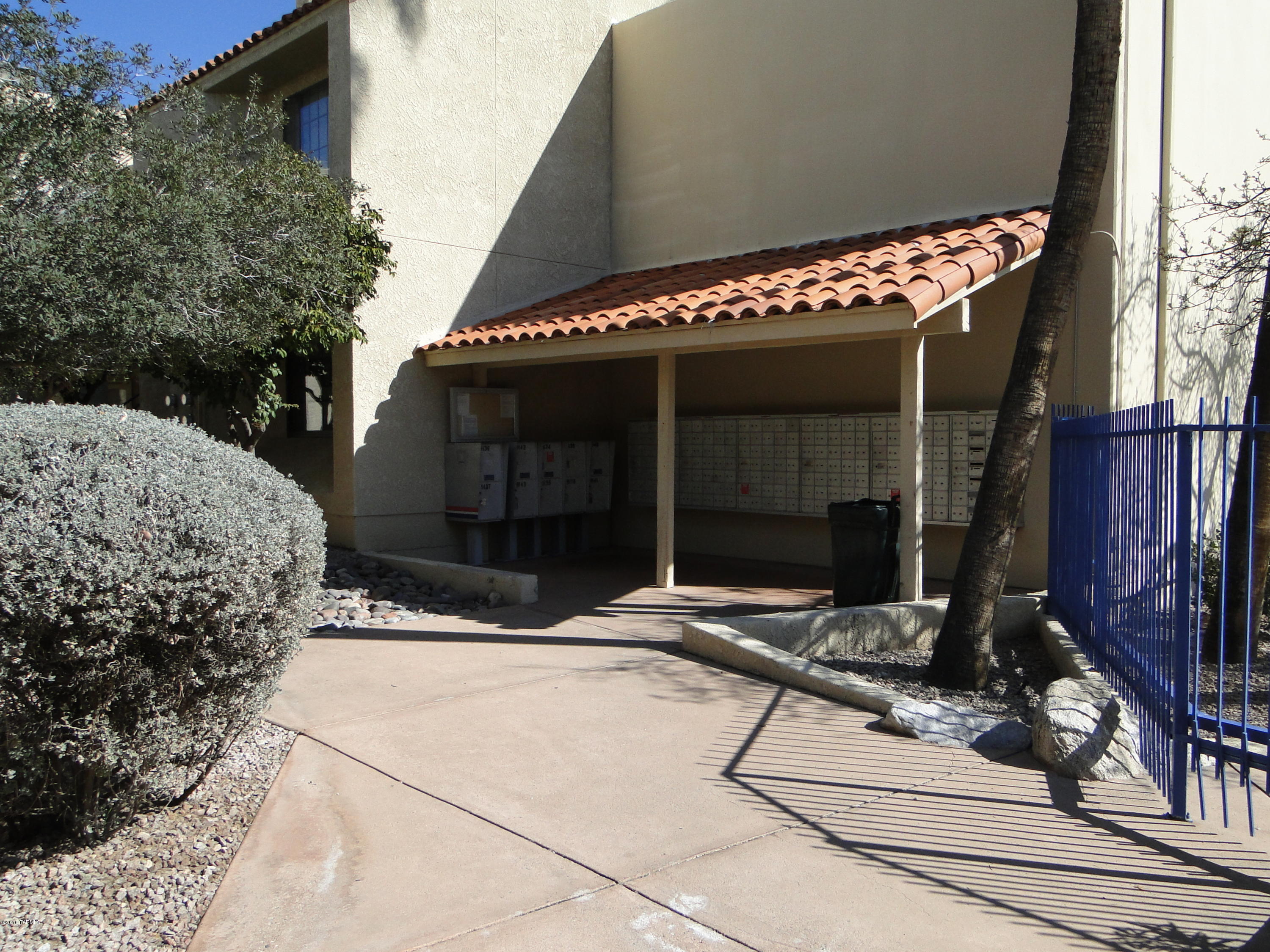 Casitas Real Condos. - Residential Lease